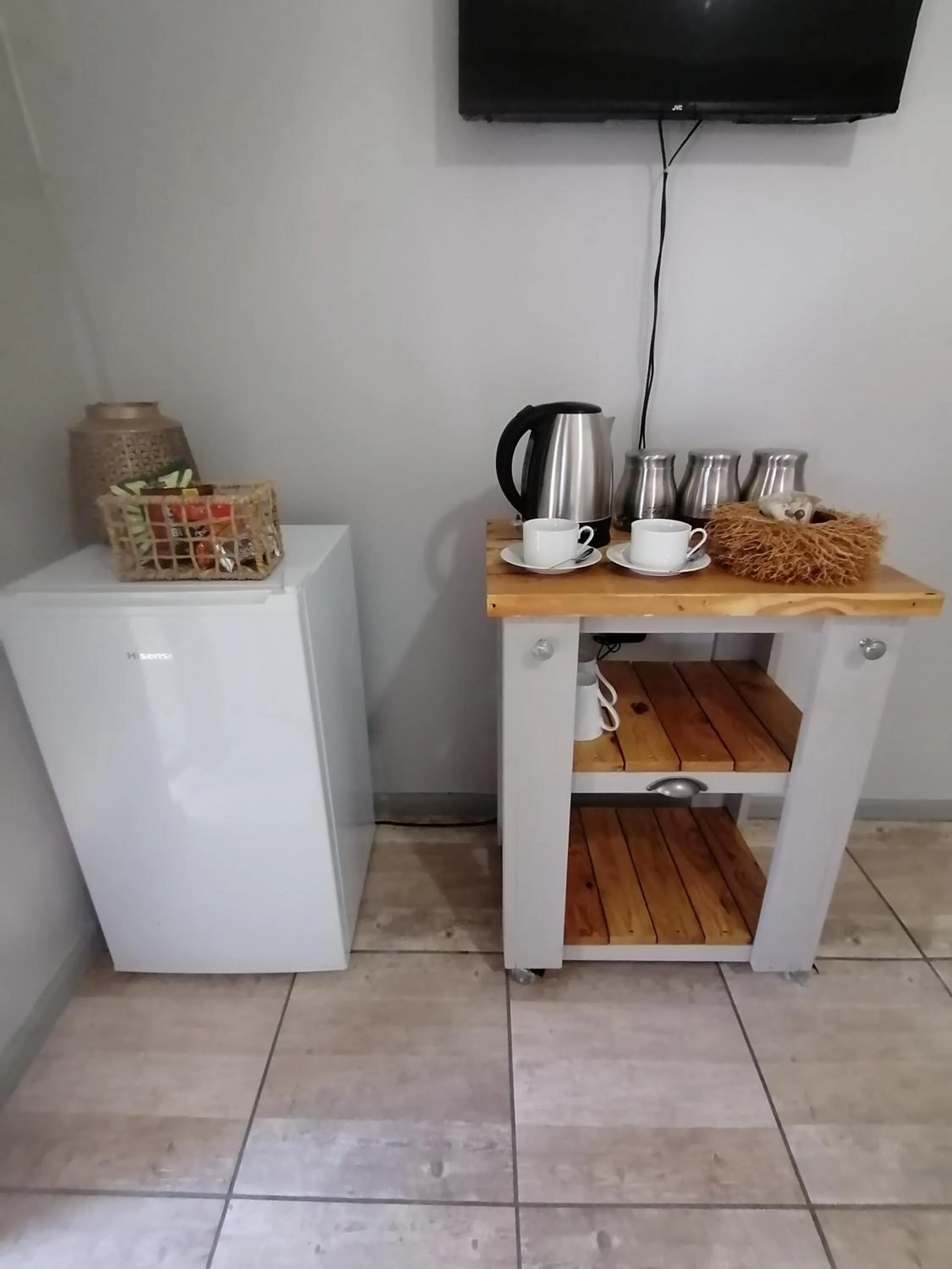 Coffee/tea facilities in Oppi Draai Guesthouse