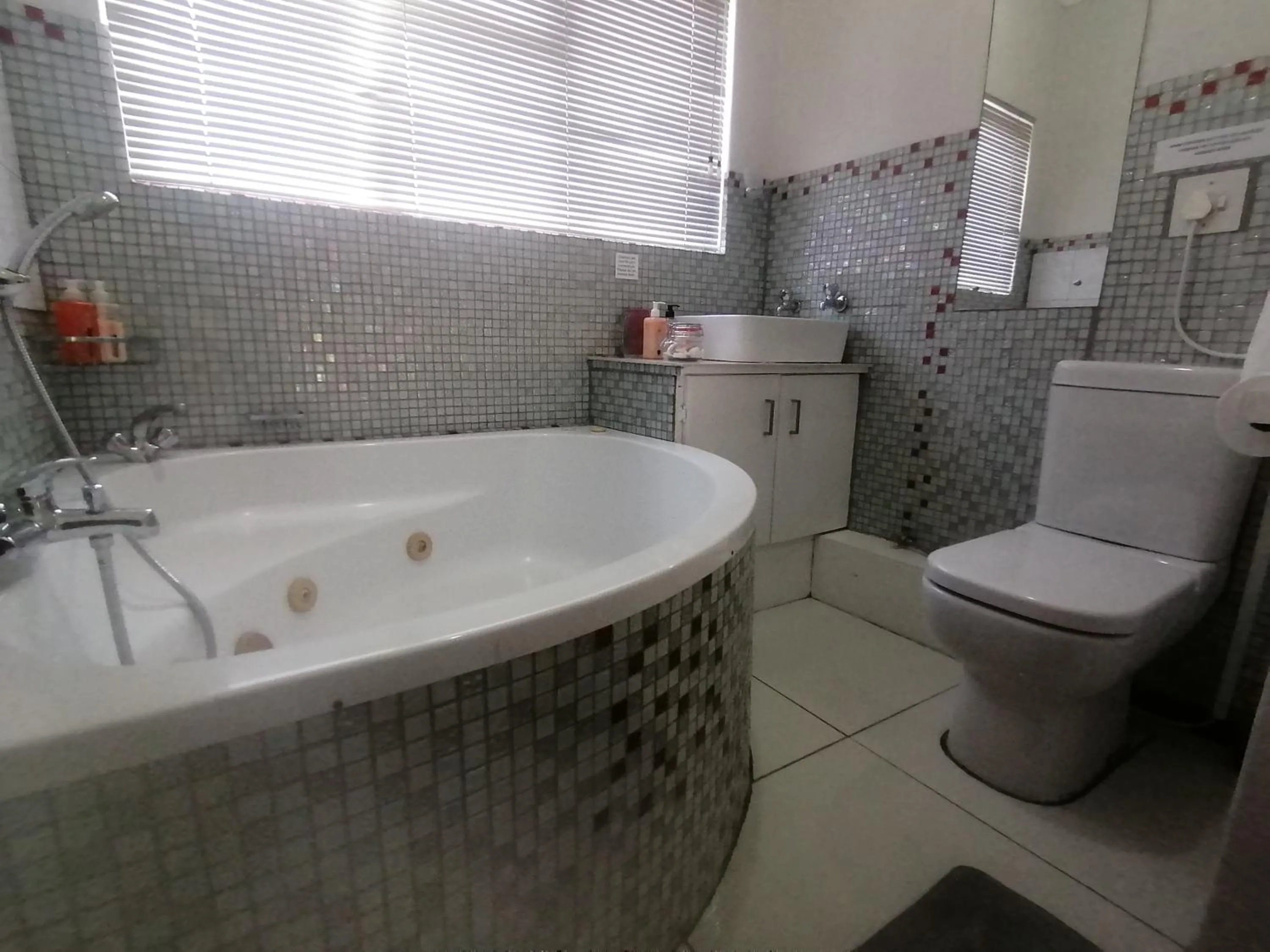 Bathroom in Oppi Draai Guesthouse