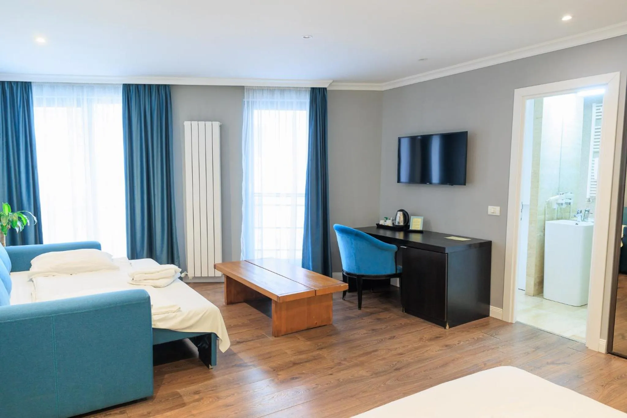 TV and multimedia, Bed in The Embassy Nord