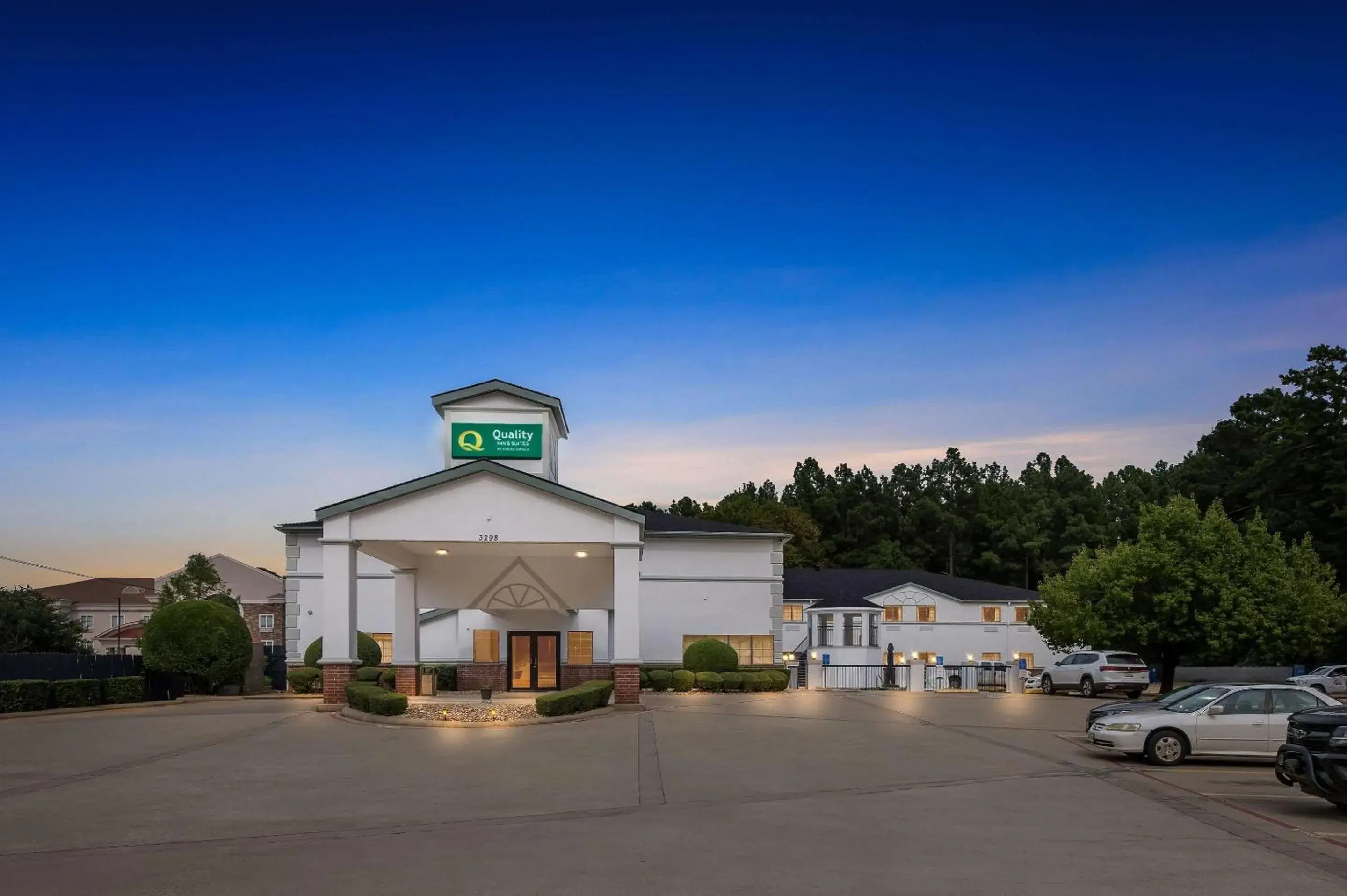 Property building in Quality Inn & Suites Kilgore-Longview Property building in Quality Inn & Suites Kilgore-Longview