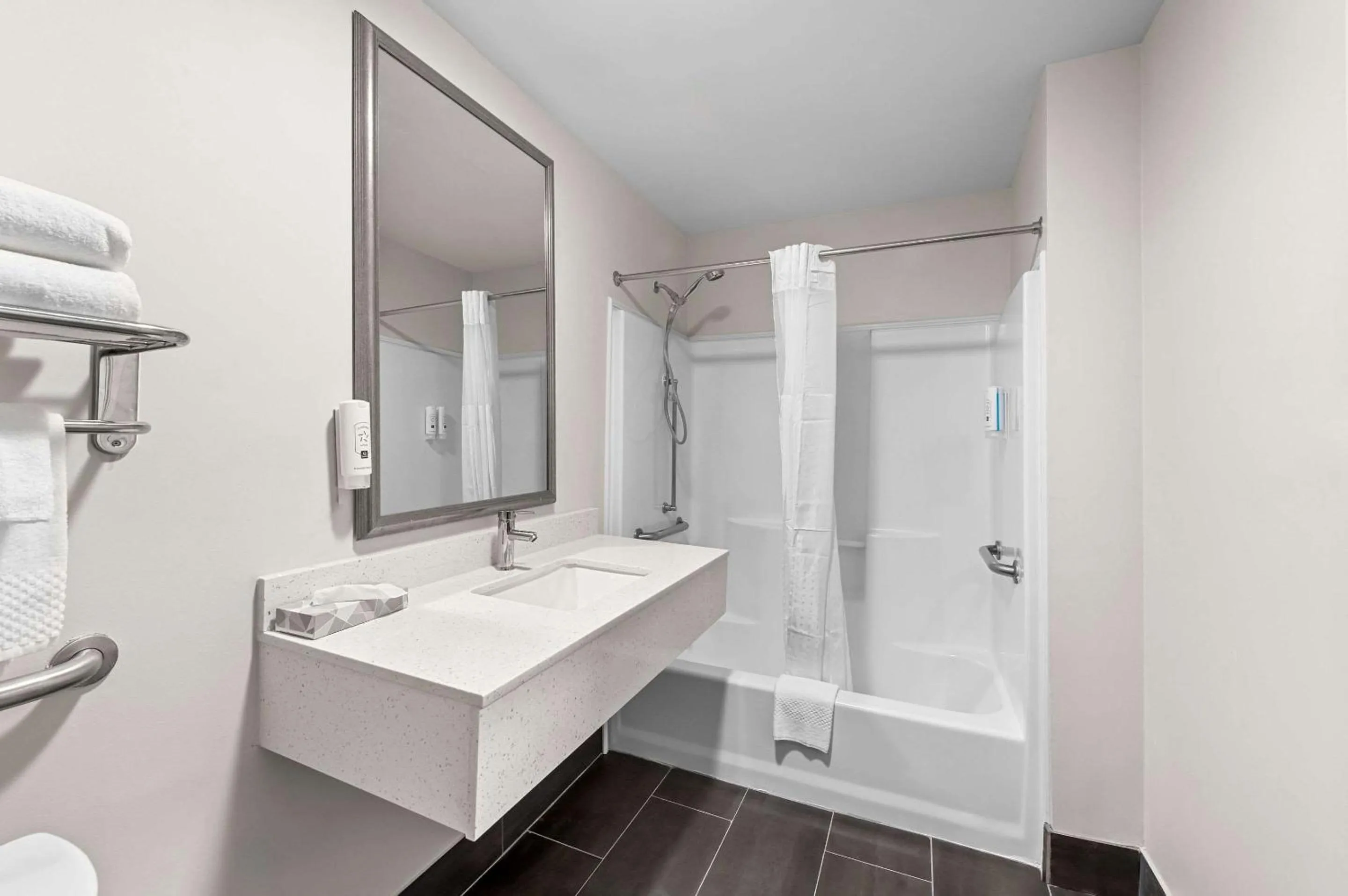 Bedroom in Quality Inn & Suites Kilgore-Longview