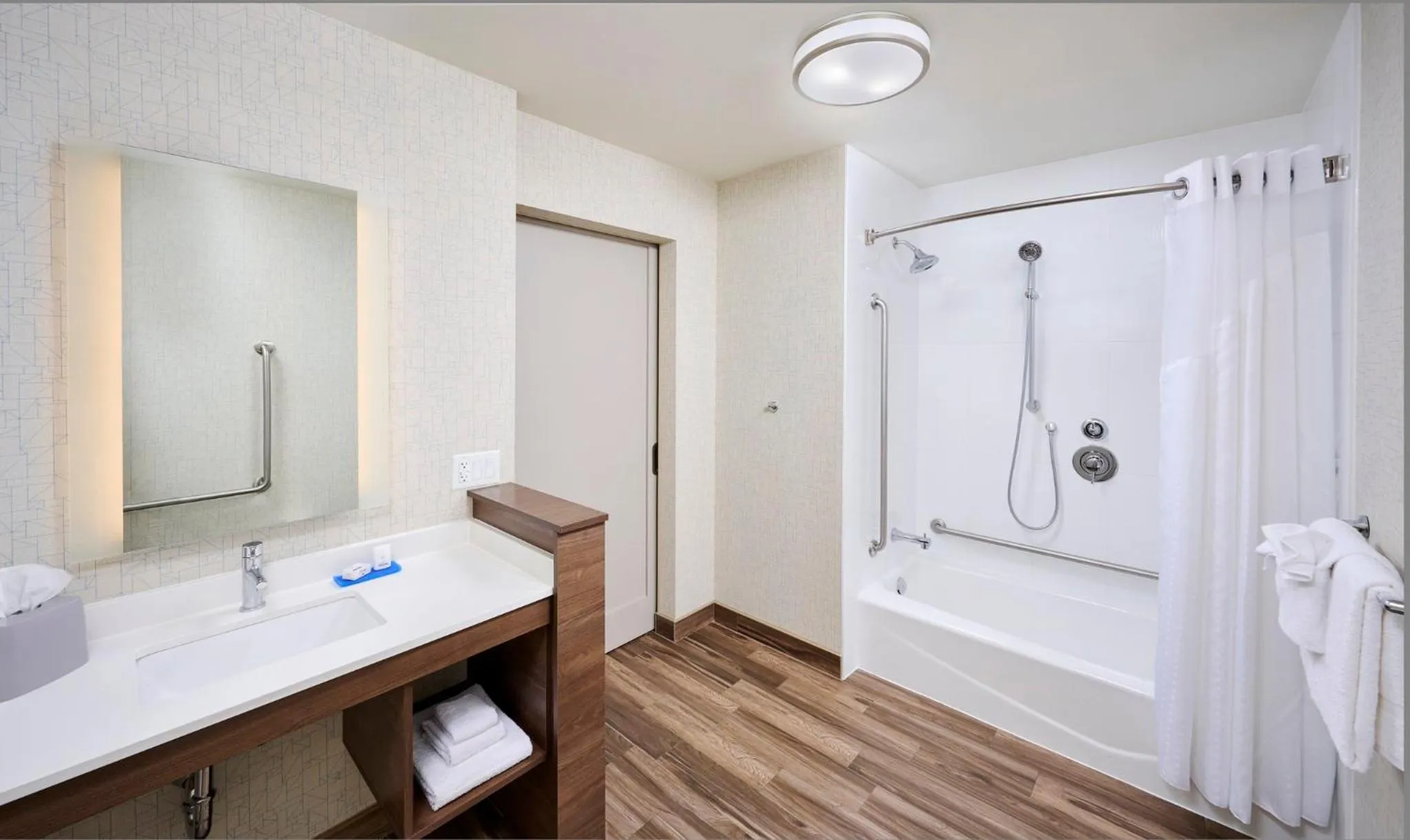 Bathroom in Holiday Inn Express & Suites - Brantford by IHG