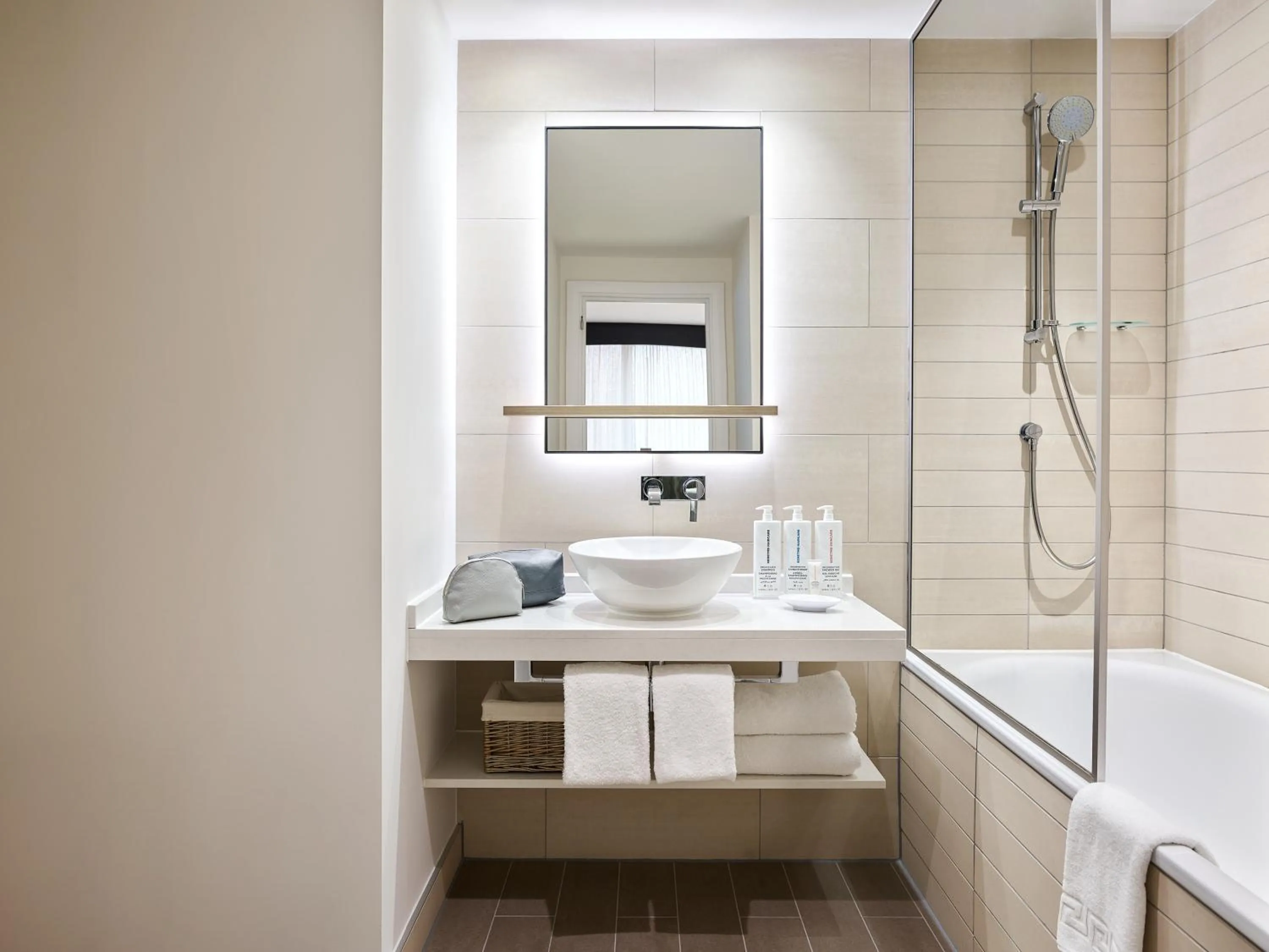 Toilet in Hyatt House Manchester - Aparthotel