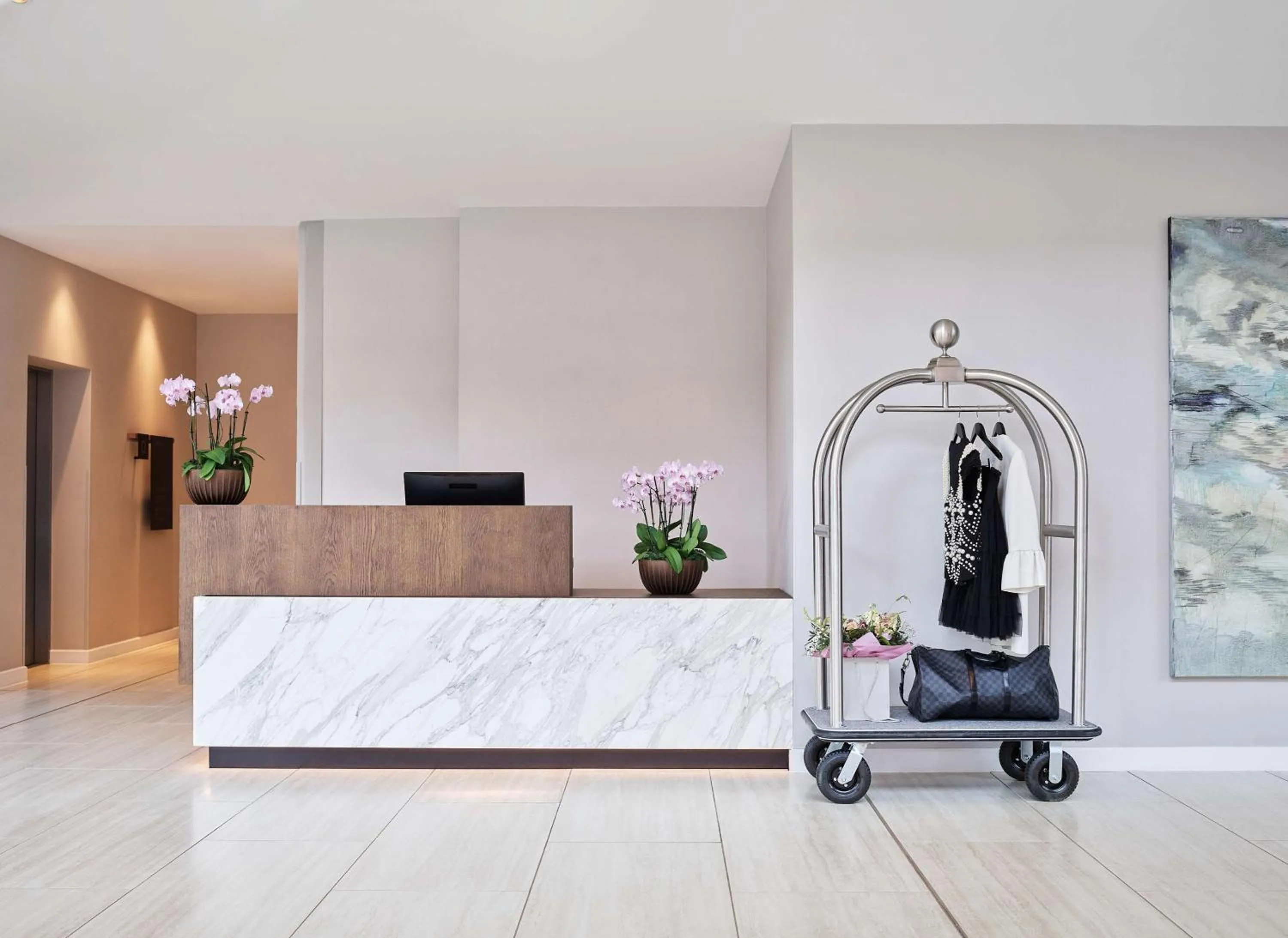 Lobby or reception in Hyatt House Manchester - Aparthotel