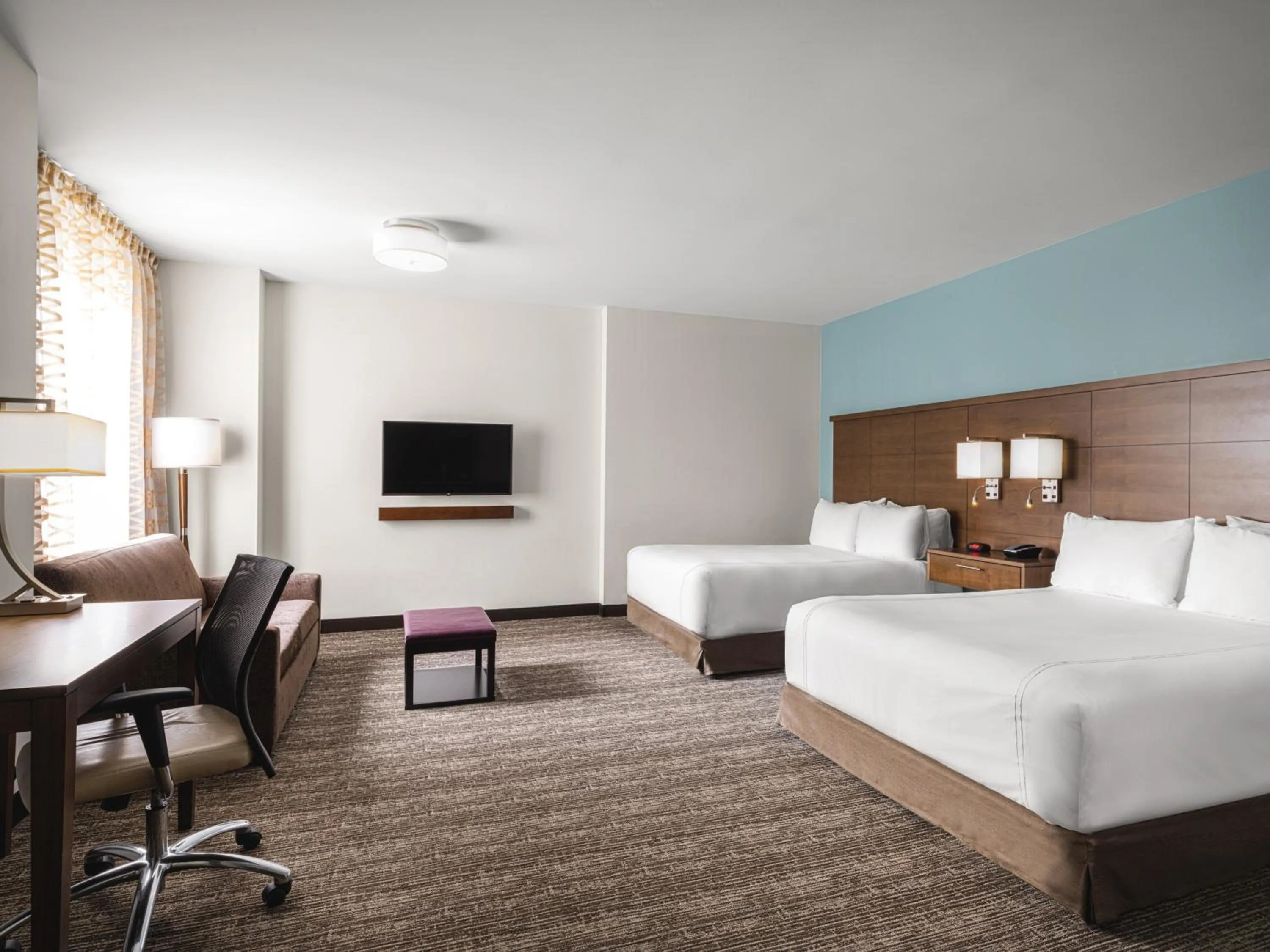 Photo of the whole room, Bed in Staybridge Suites Seattle - South Lake Union by IHG