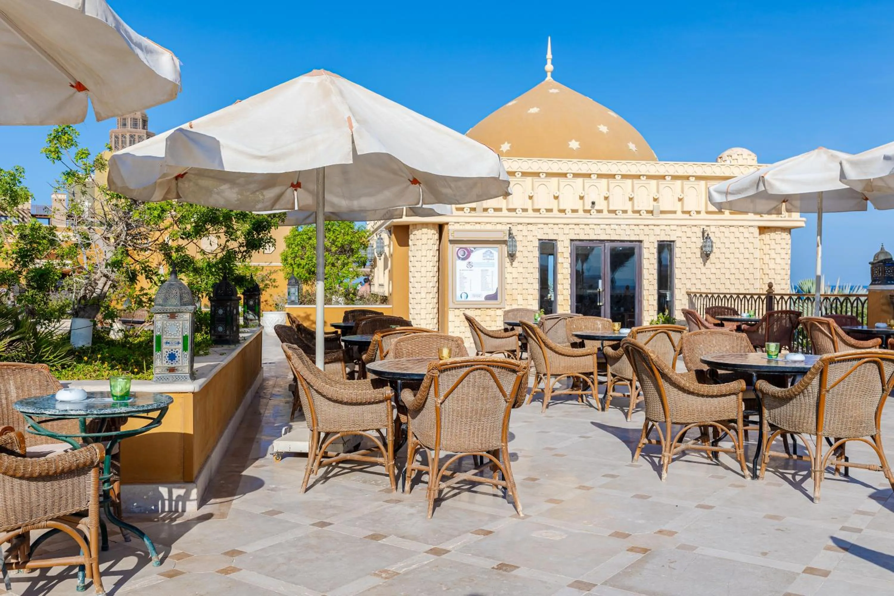 Lounge or bar in Grand Waterworld Makadi - Couples and Families Only