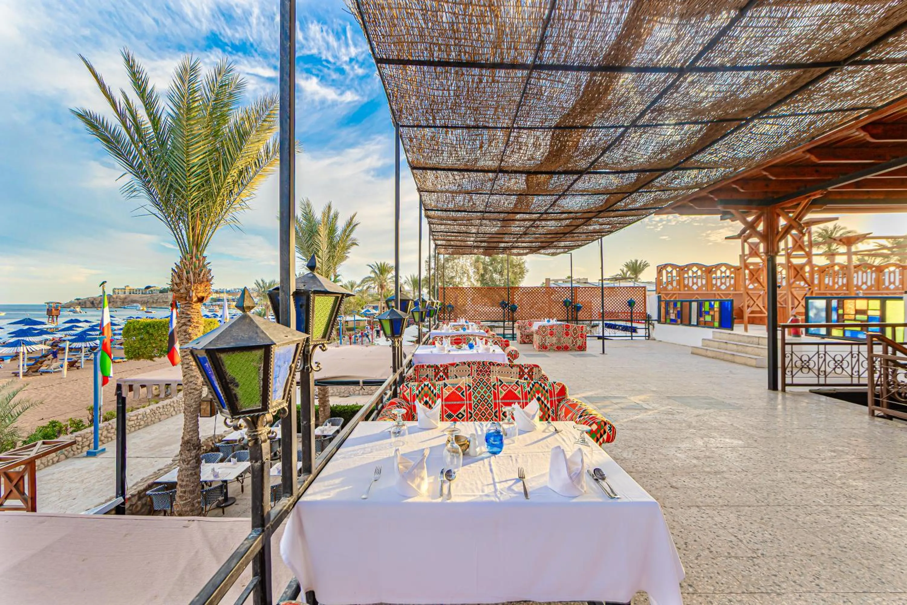 Restaurant/places to eat in Ghazala Beach