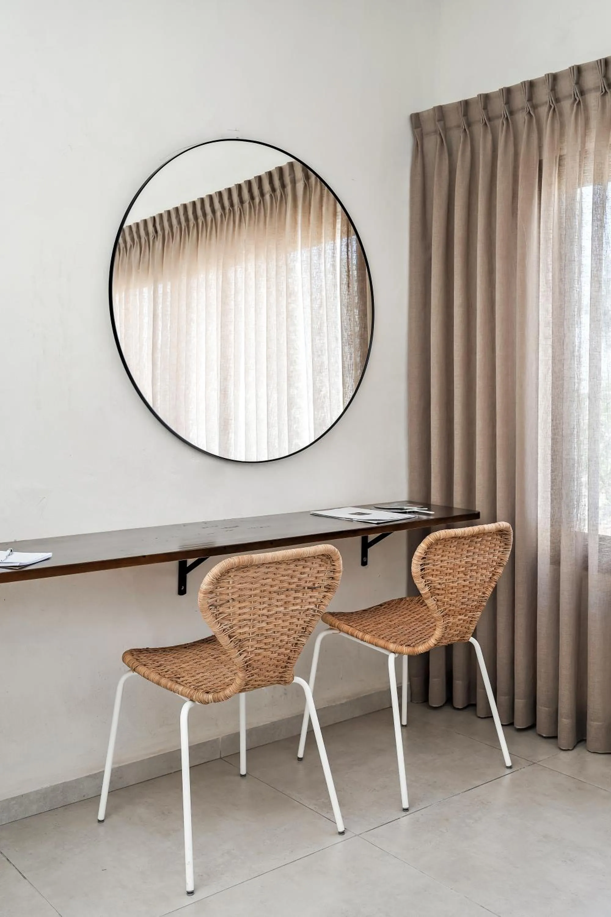Seating area in Hotel Anilevich Mansion