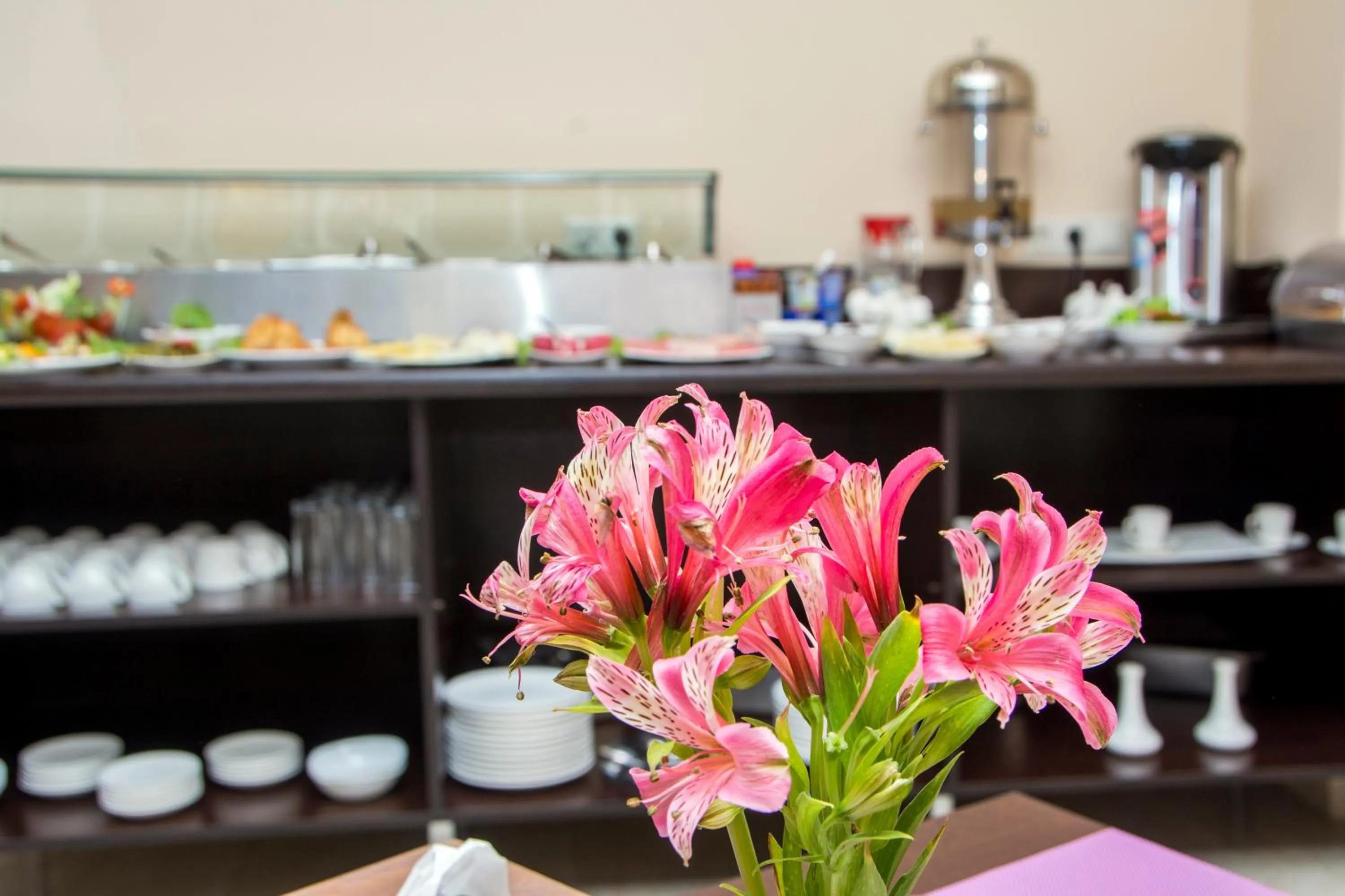 Restaurant/places to eat in Yerevan Boutique Hotel