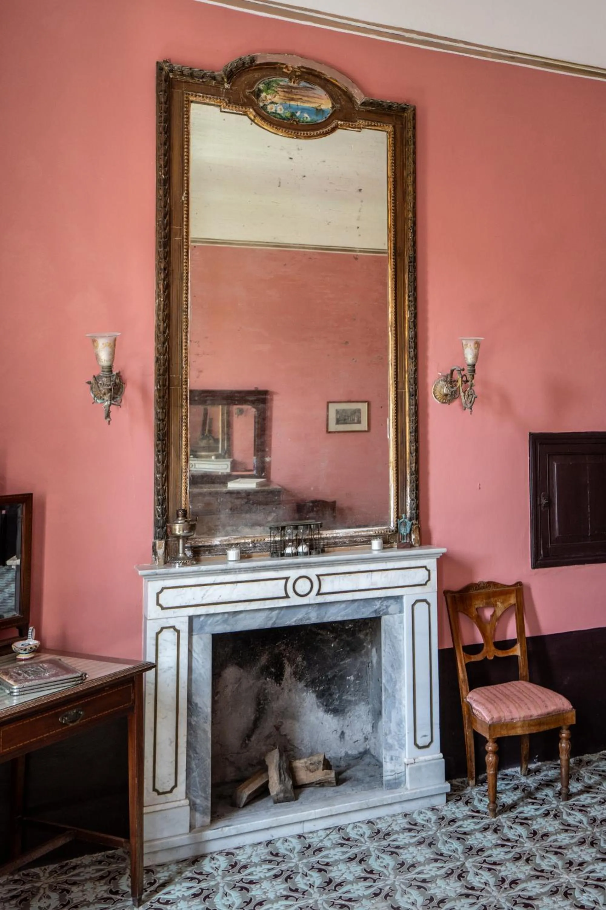 Decorative detail in Palazzo Mazziotti