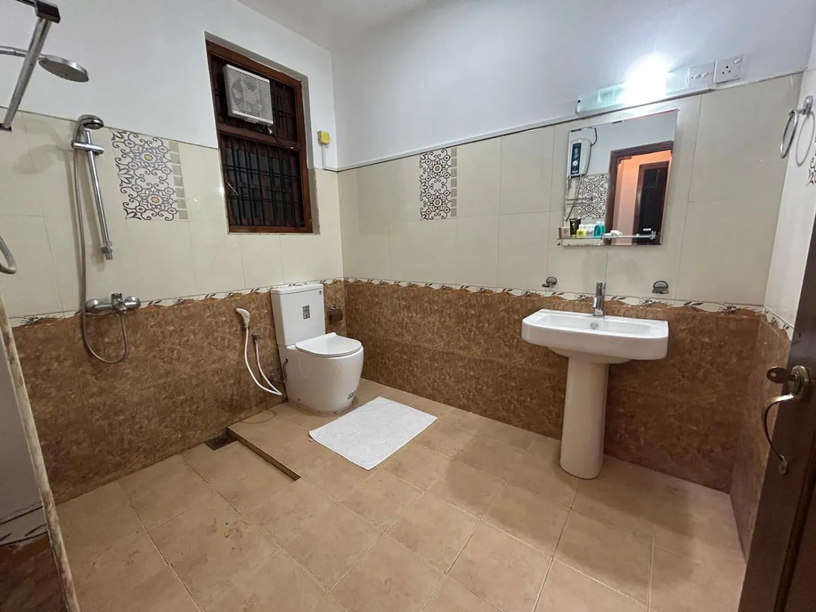 Toilet in Serenity Hill Oasis
