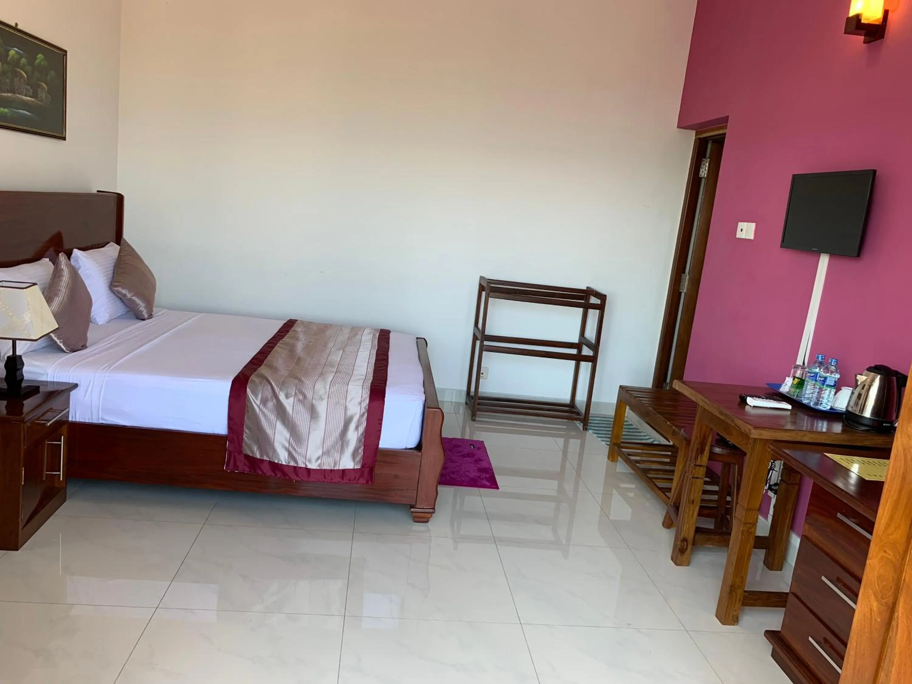 Bedroom, Bed in Serenity Hill Oasis
