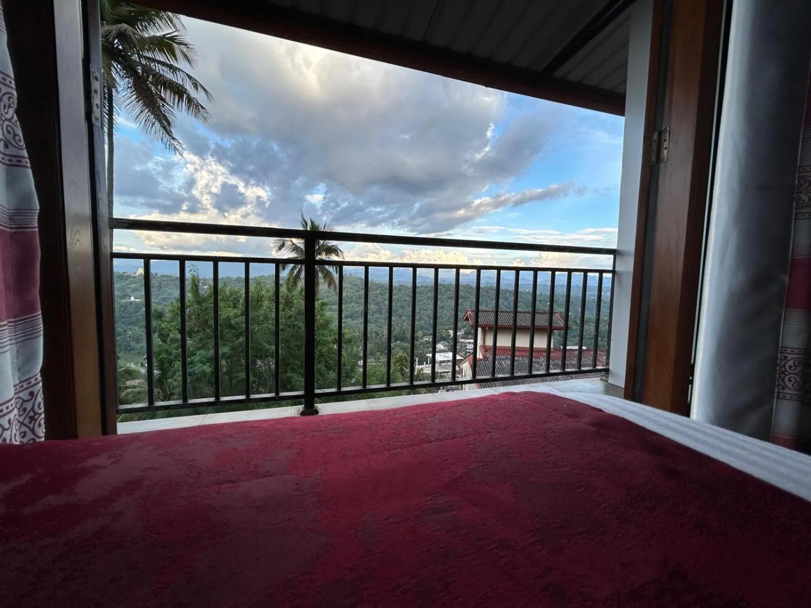 Balcony/Terrace, Bed in Serenity Hill Oasis
