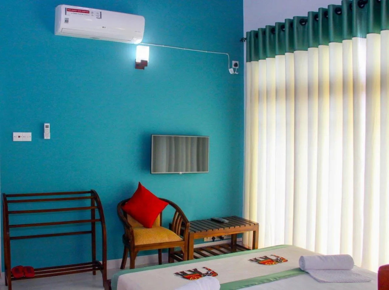 Bedroom, Bed in Serenity Hill Oasis