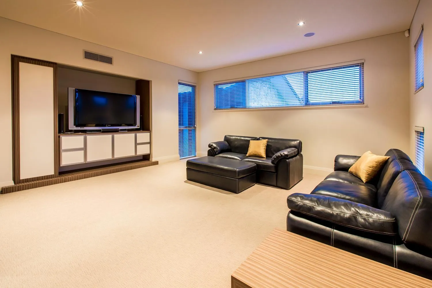 TV and multimedia in Regency Beach Club