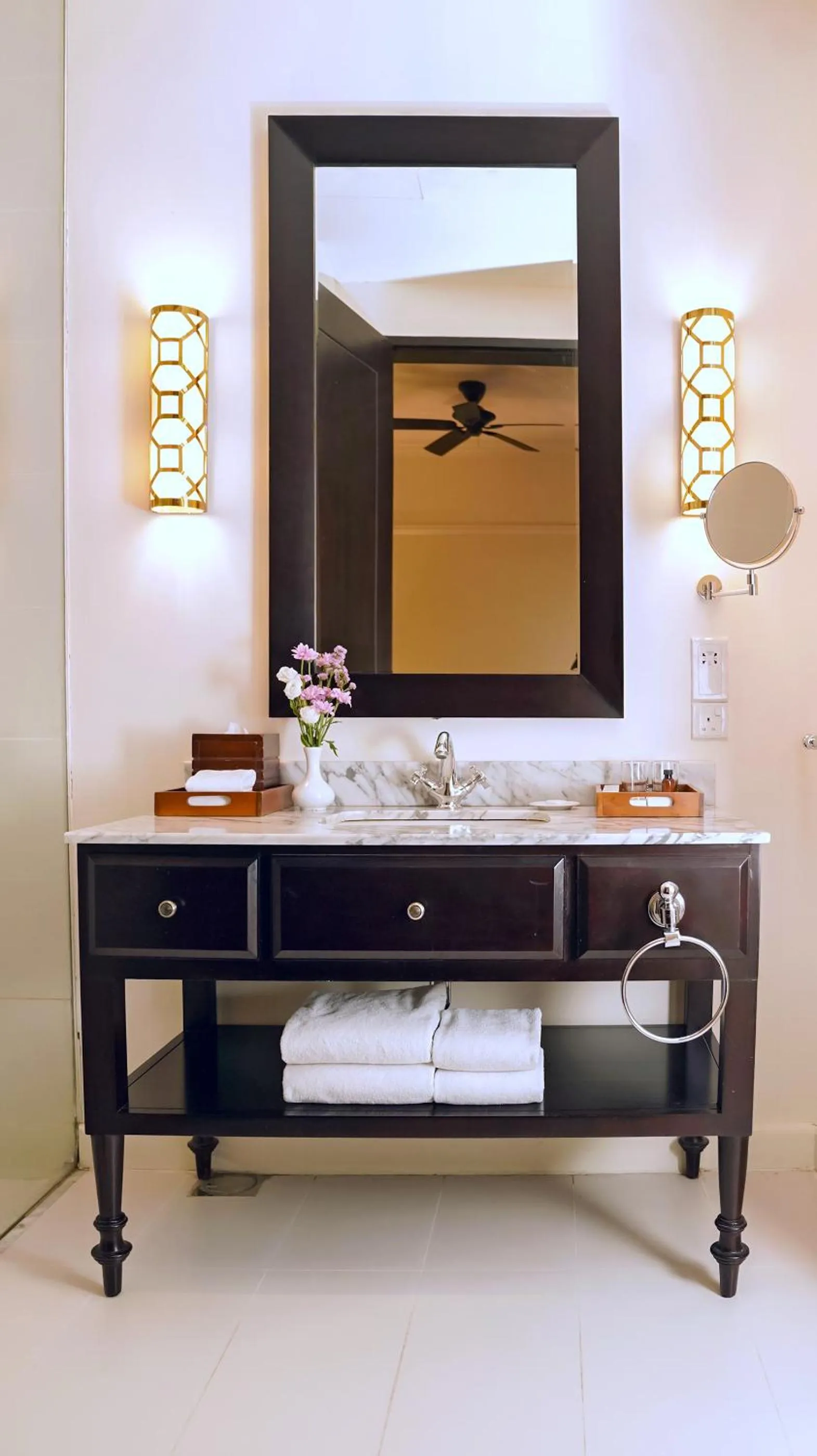 Bathroom in Galle Face Hotel