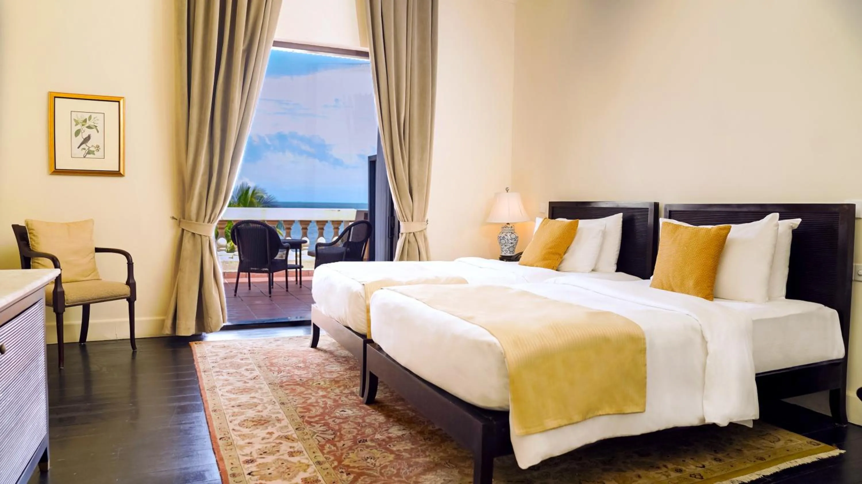 Bed in Galle Face Hotel