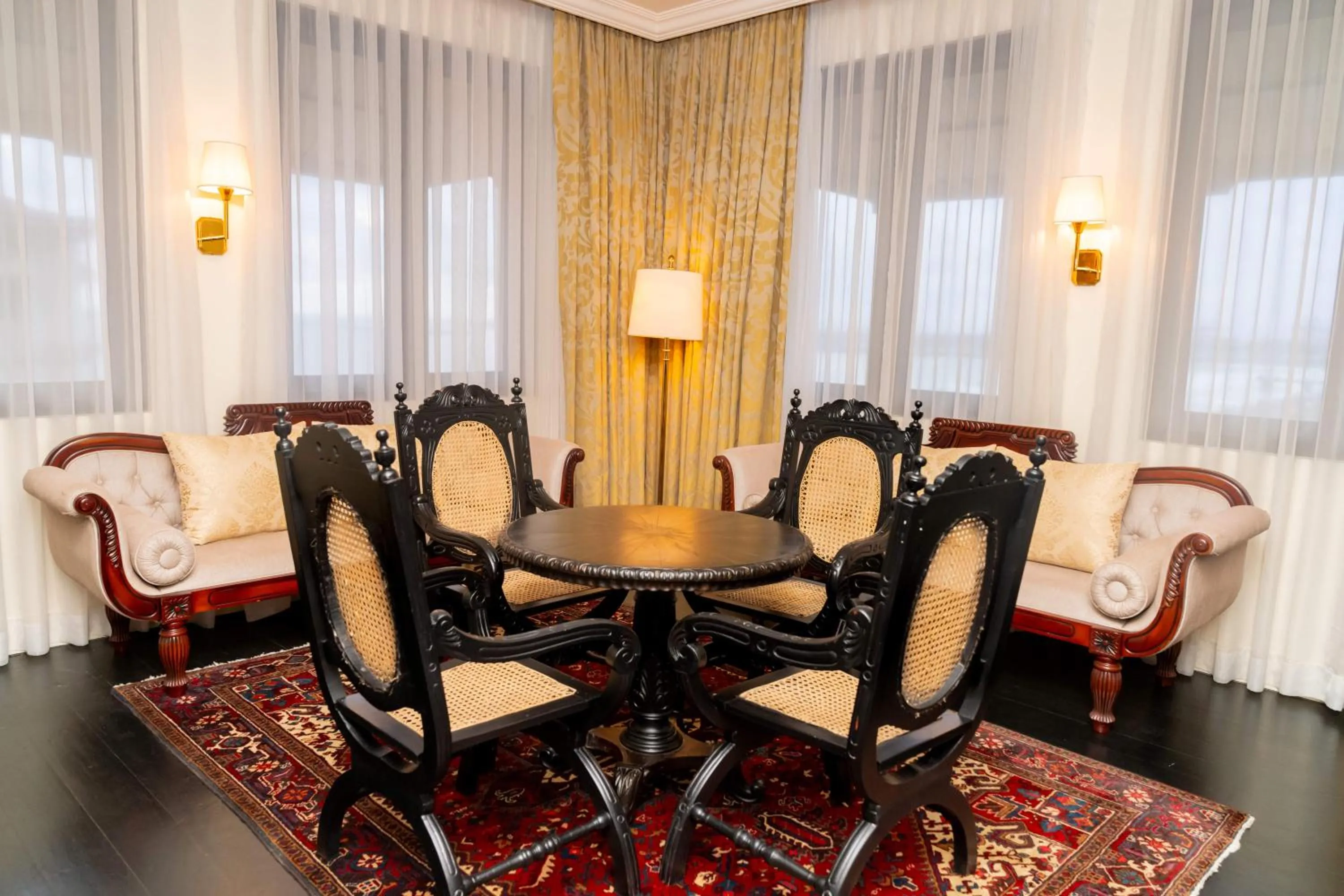 Living room in Galle Face Hotel