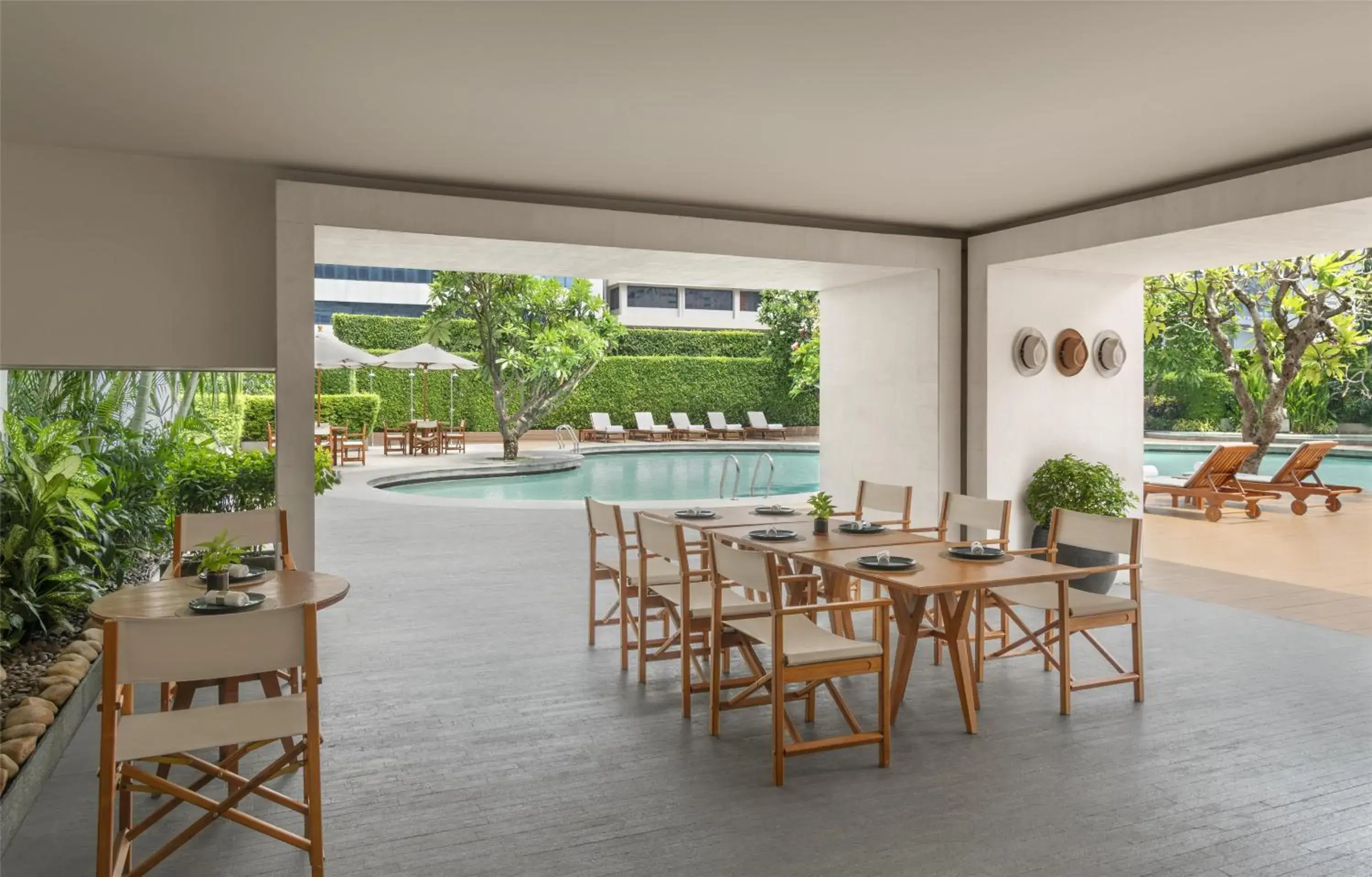 Swimming pool in Grand Hyatt Erawan Bangkok Swimming pool in Grand Hyatt Erawan Bangkok