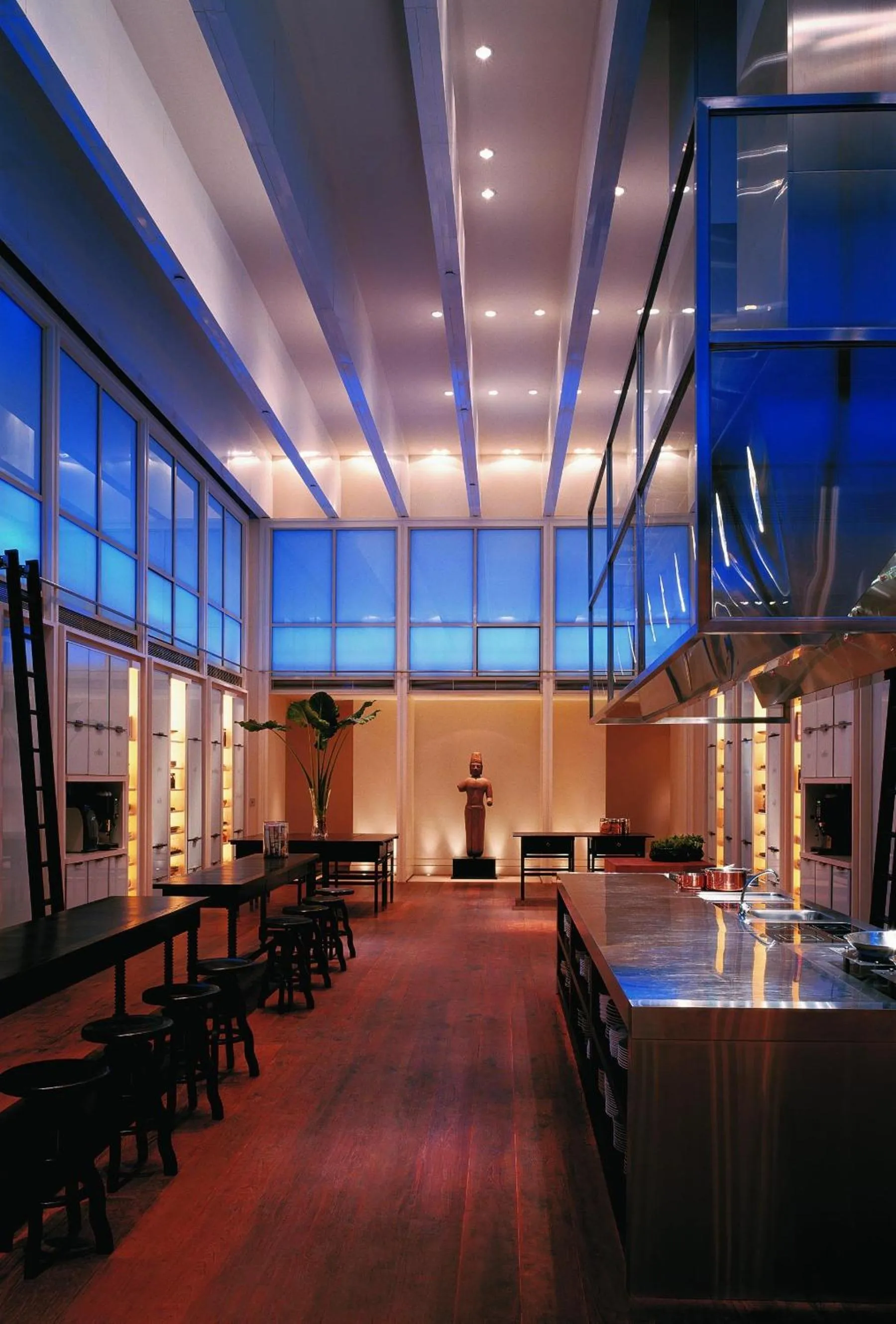 Restaurant/places to eat in Grand Hyatt Erawan Bangkok