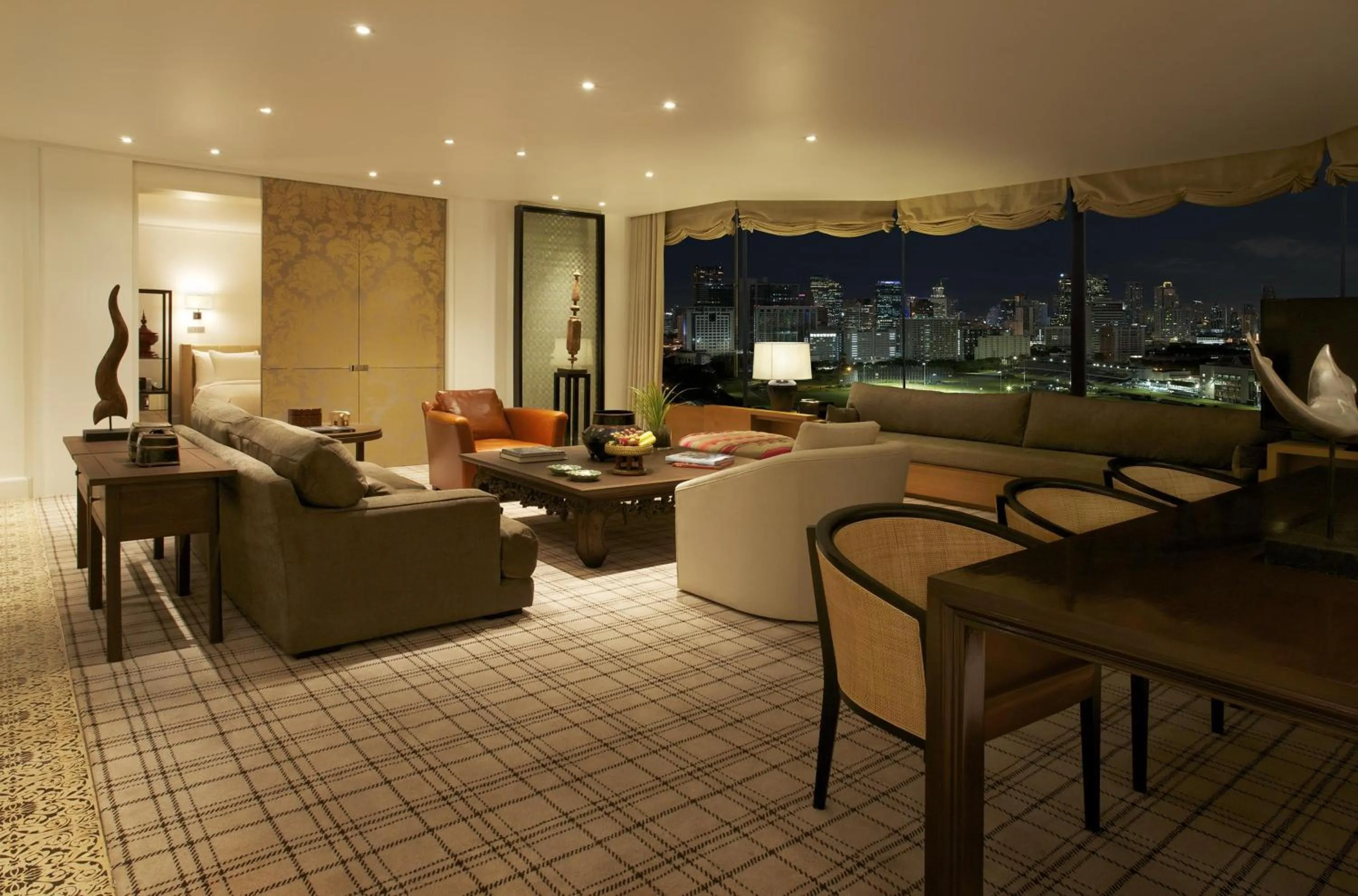 Photo of the whole room in Grand Hyatt Erawan Bangkok