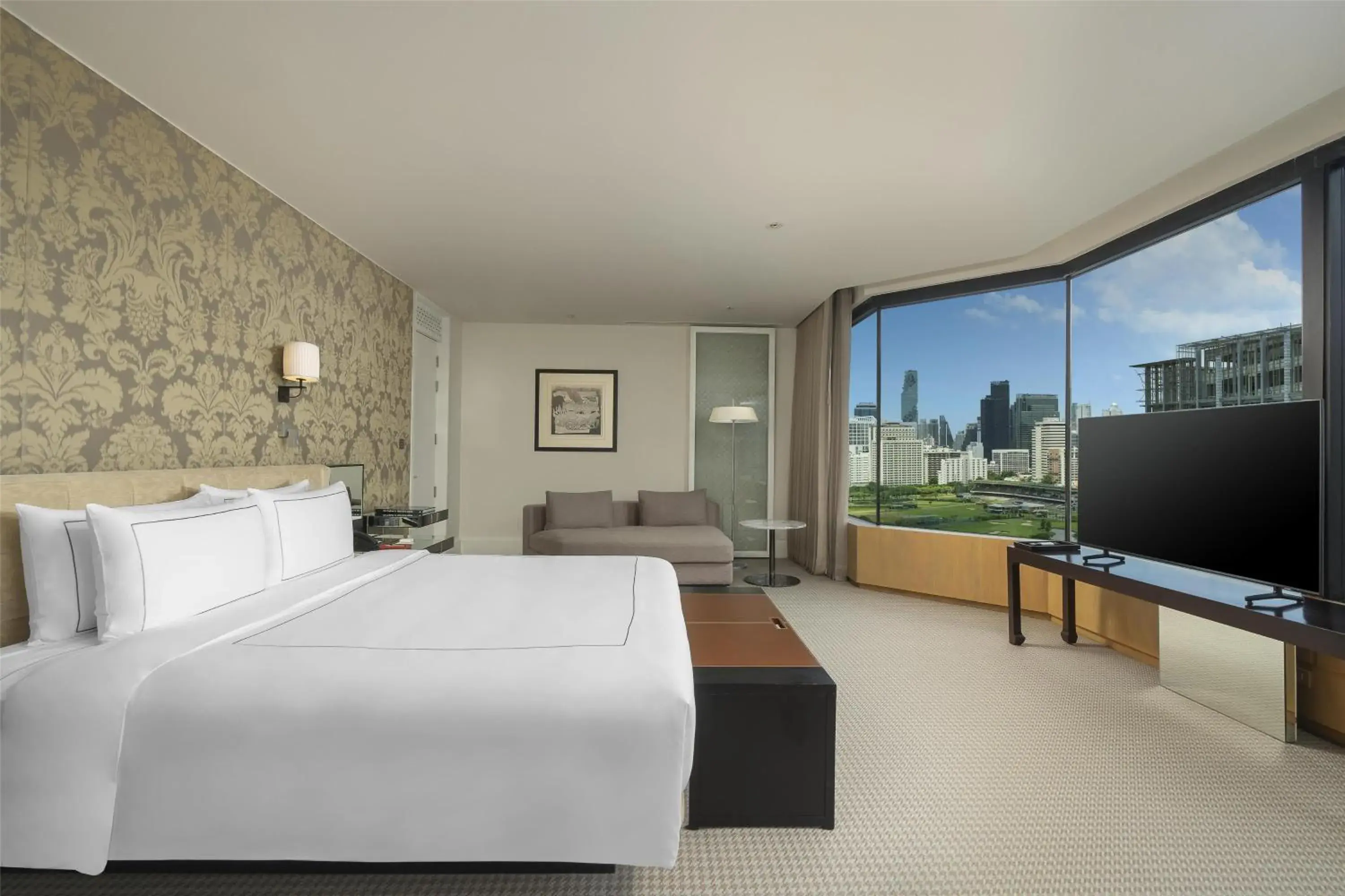 Photo of the whole room, Bed in Grand Hyatt Erawan Bangkok Photo of the whole room, Bed in Grand Hyatt Erawan Bangkok