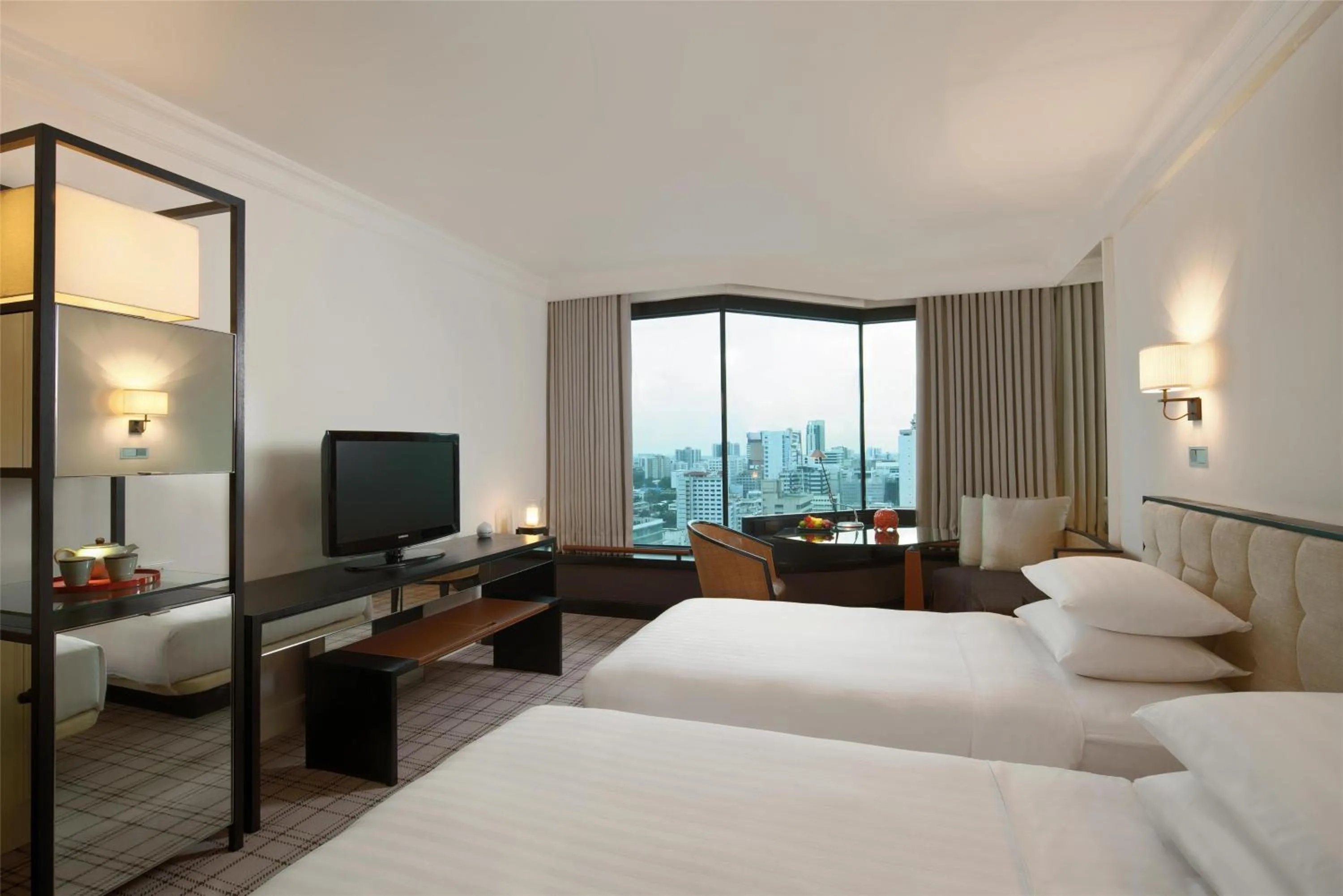Bedroom, Bed in Grand Hyatt Erawan Bangkok