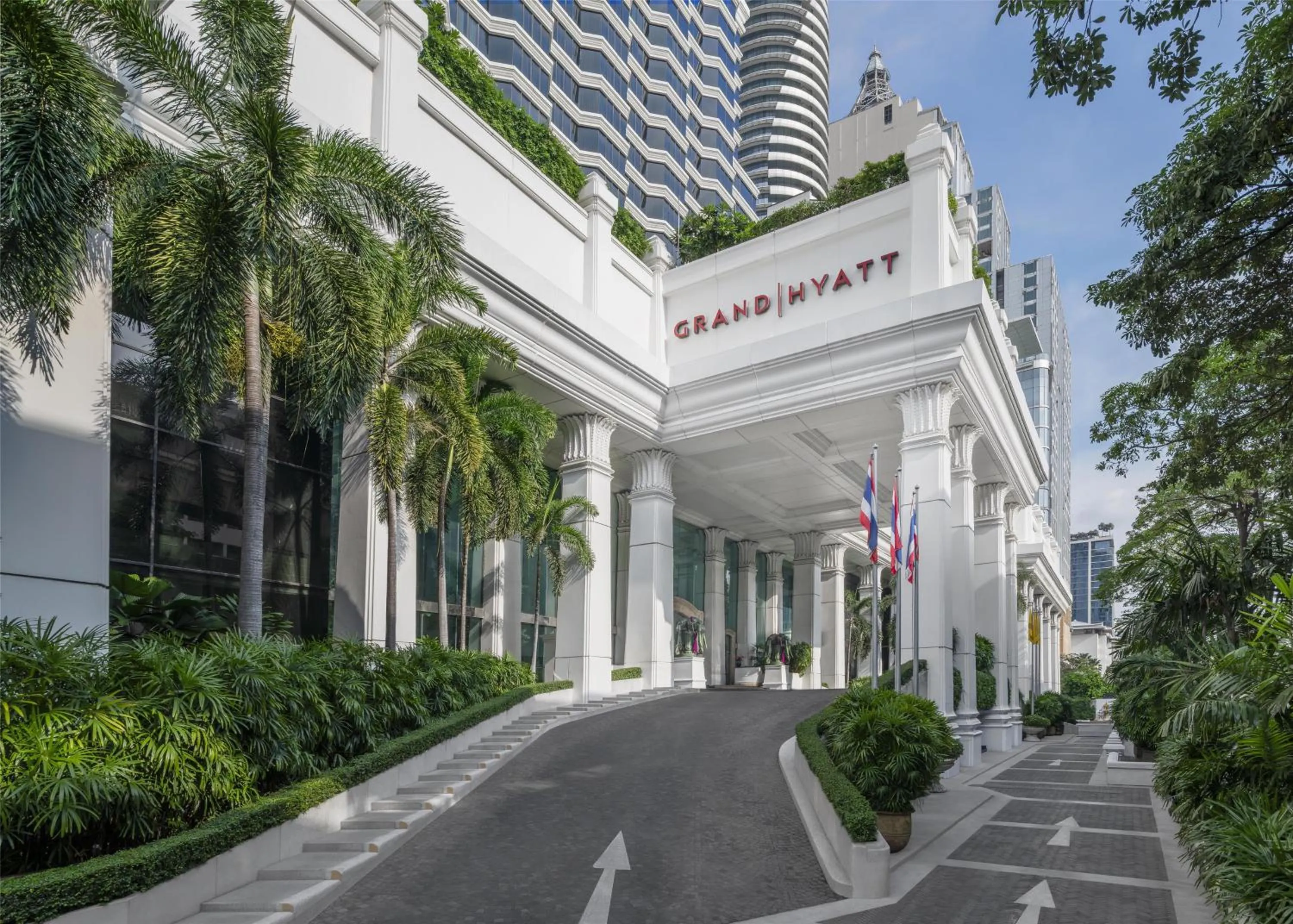 Property building in Grand Hyatt Erawan Bangkok