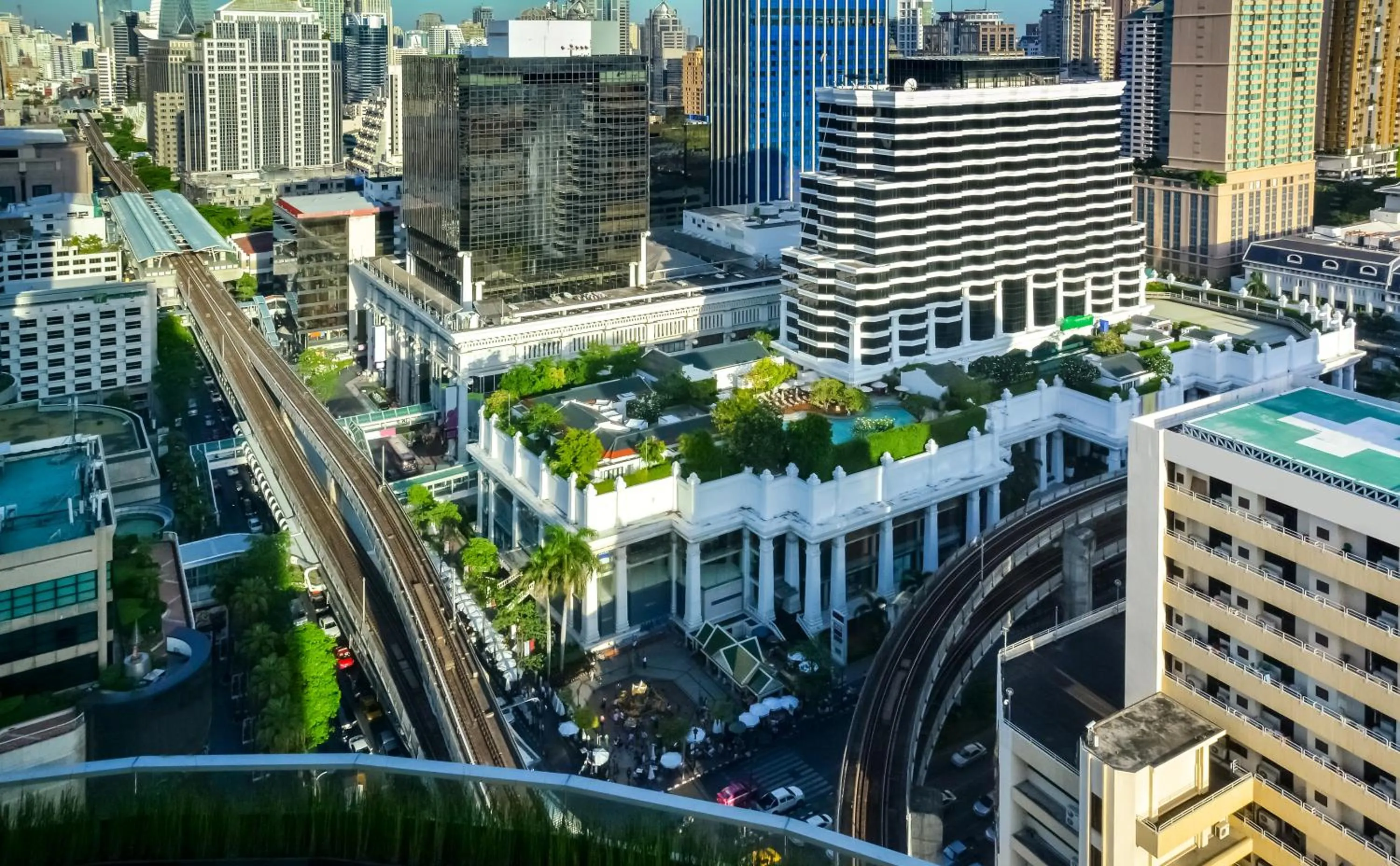 Property building in Grand Hyatt Erawan Bangkok