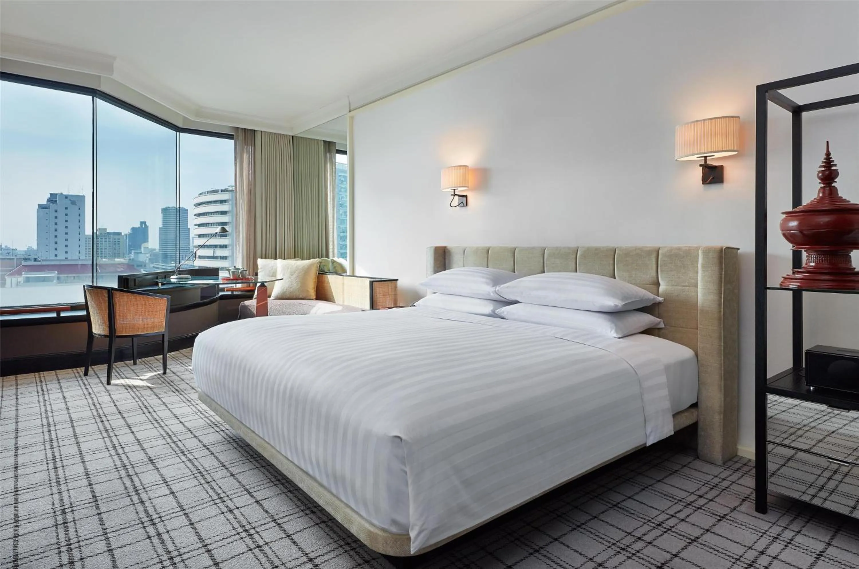 Bedroom, Bed in Grand Hyatt Erawan Bangkok
