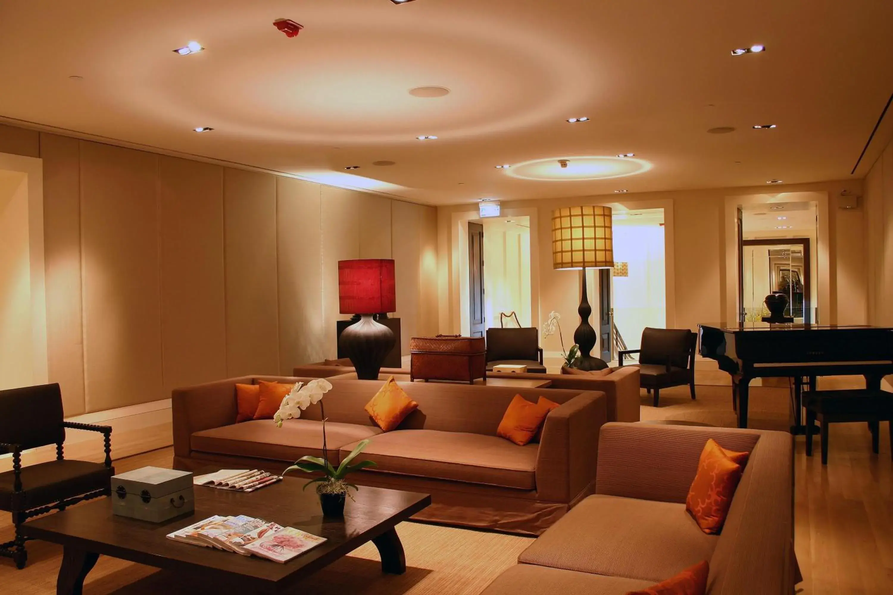 Photo of the whole room in Grand Hyatt Erawan Bangkok Photo of the whole room in Grand Hyatt Erawan Bangkok