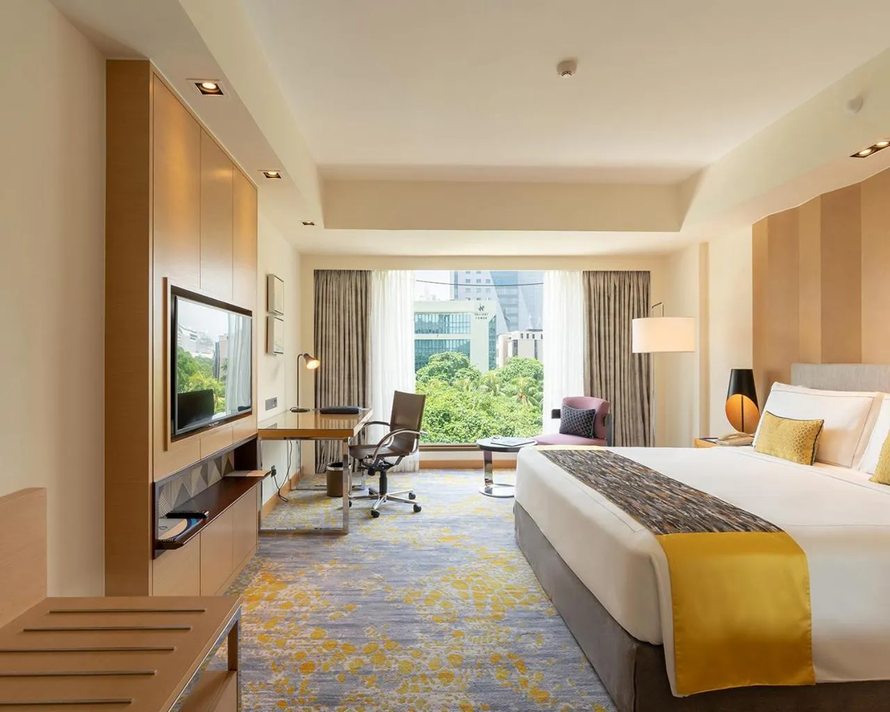 Bed in Cinnamon Grand Colombo