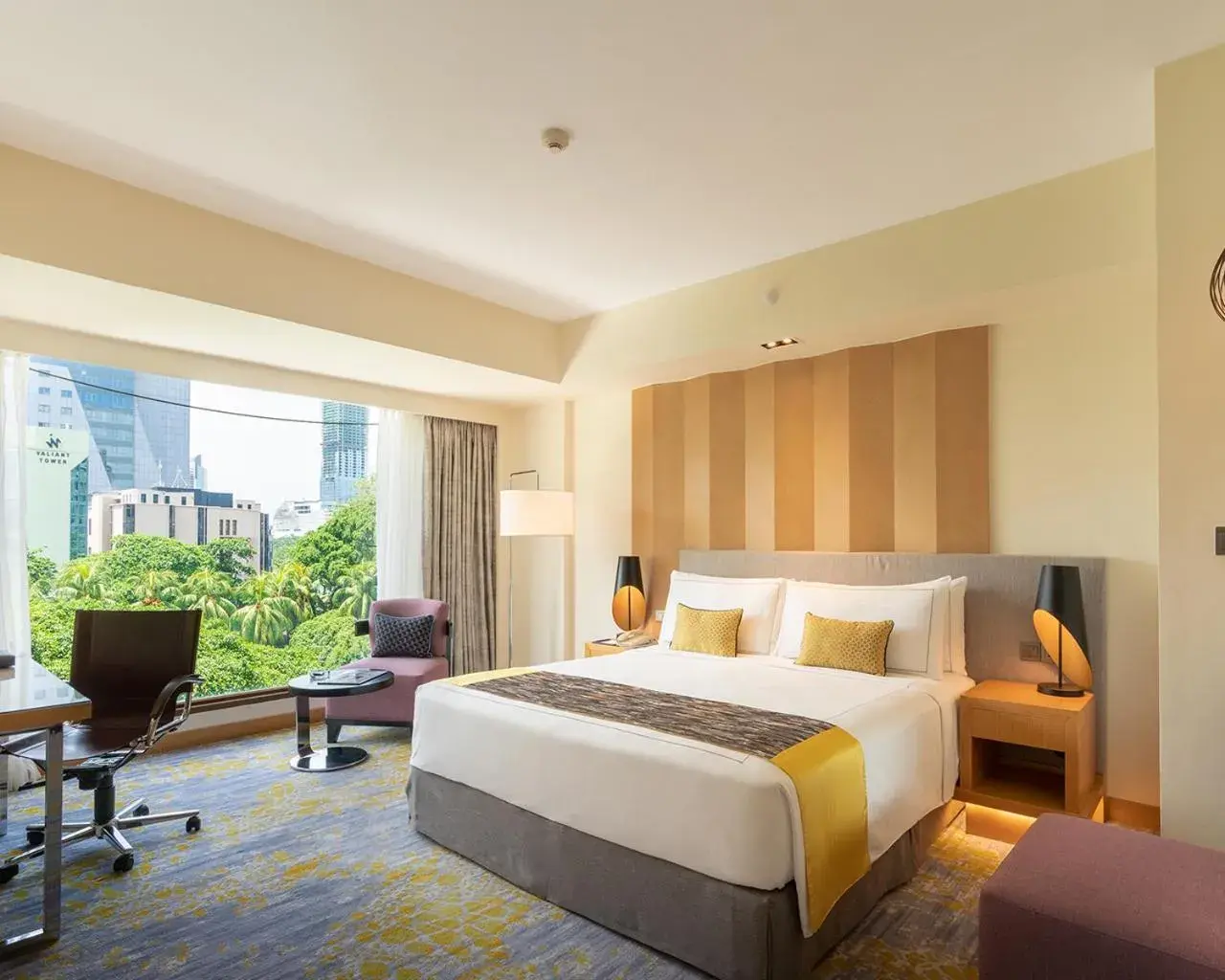 Bed in Cinnamon Grand Colombo Bed in Cinnamon Grand Colombo