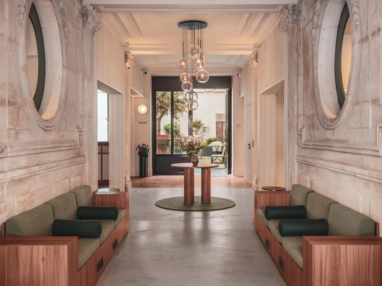 Property building in Hôtel Belleval