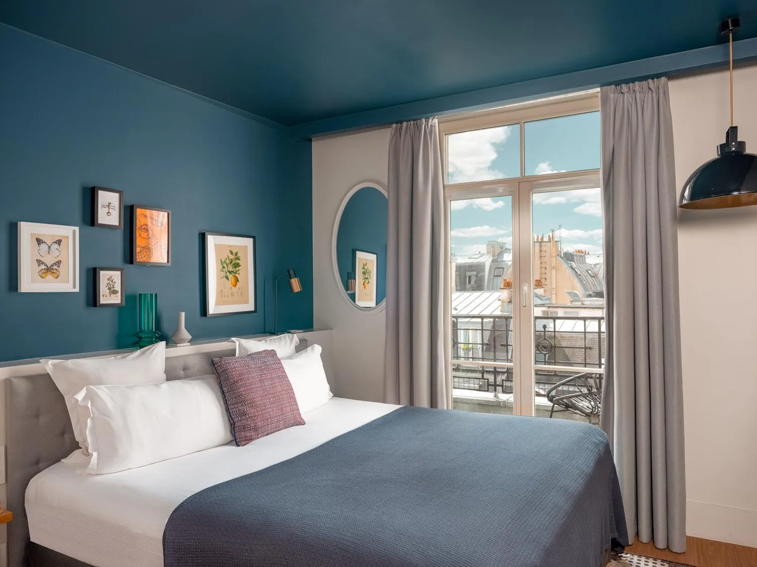 Photo of the whole room, Bed in Hôtel Belleval