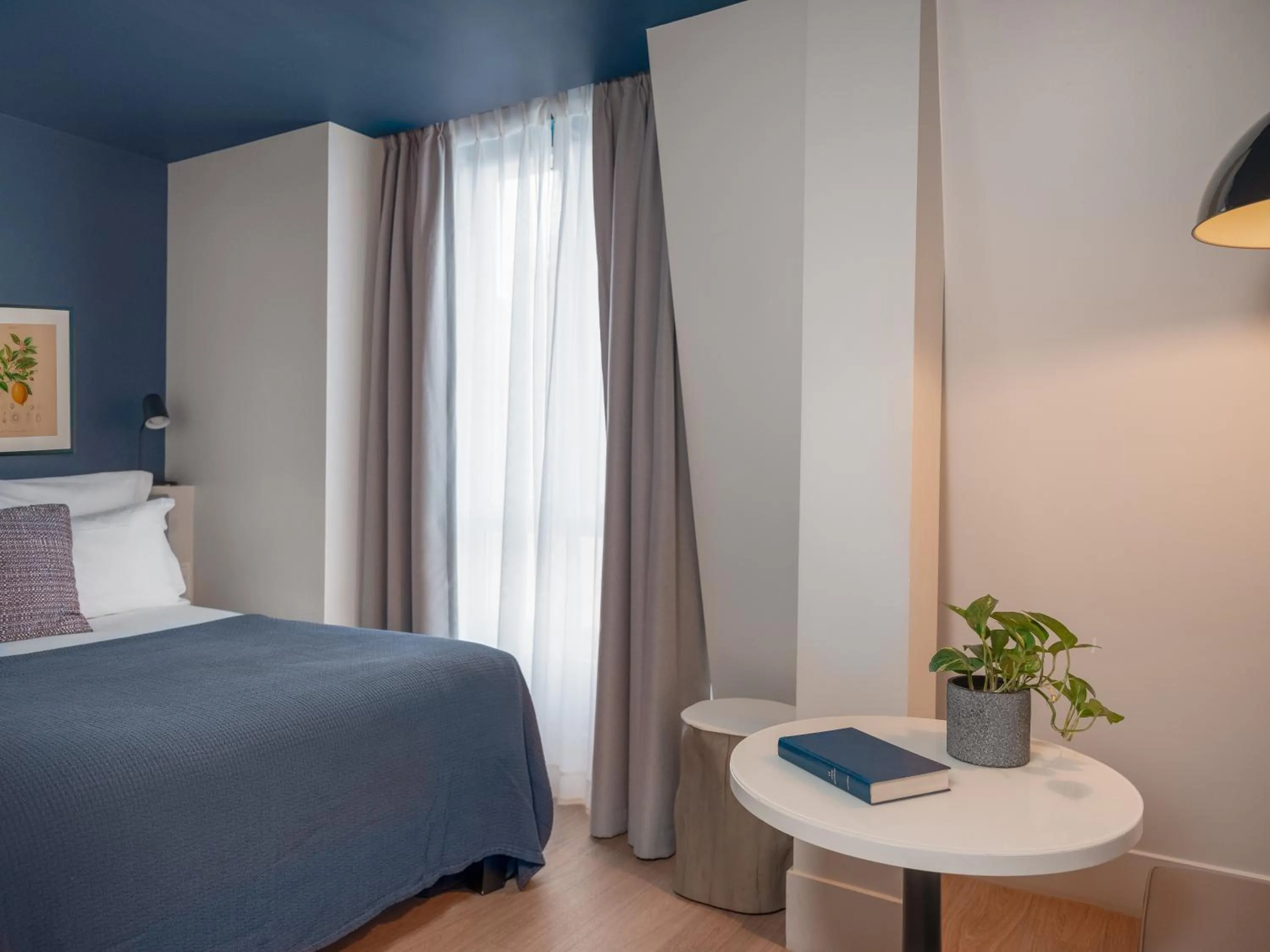 Photo of the whole room, Bed in Hôtel Belleval