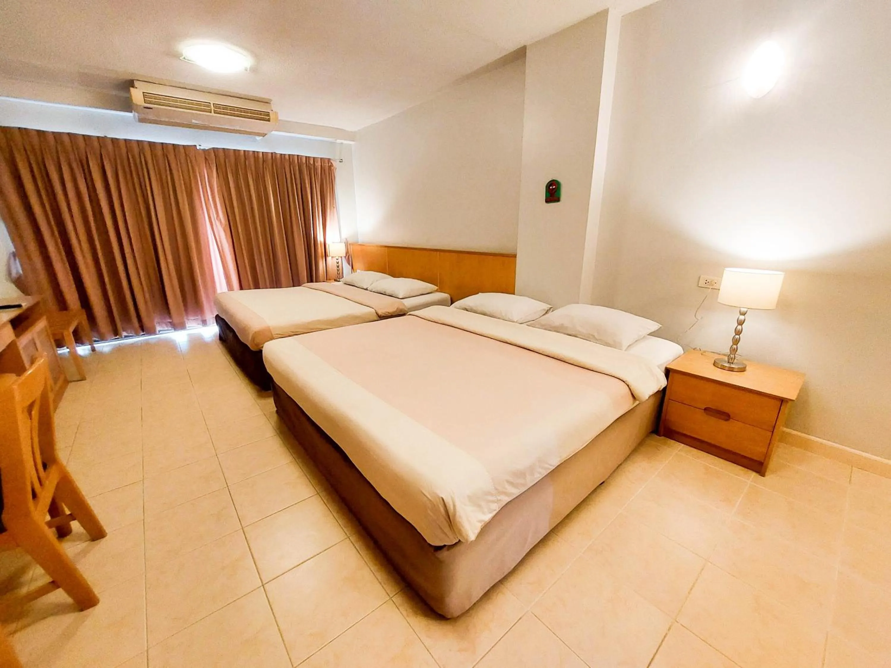 Bedroom in Diamond City Place