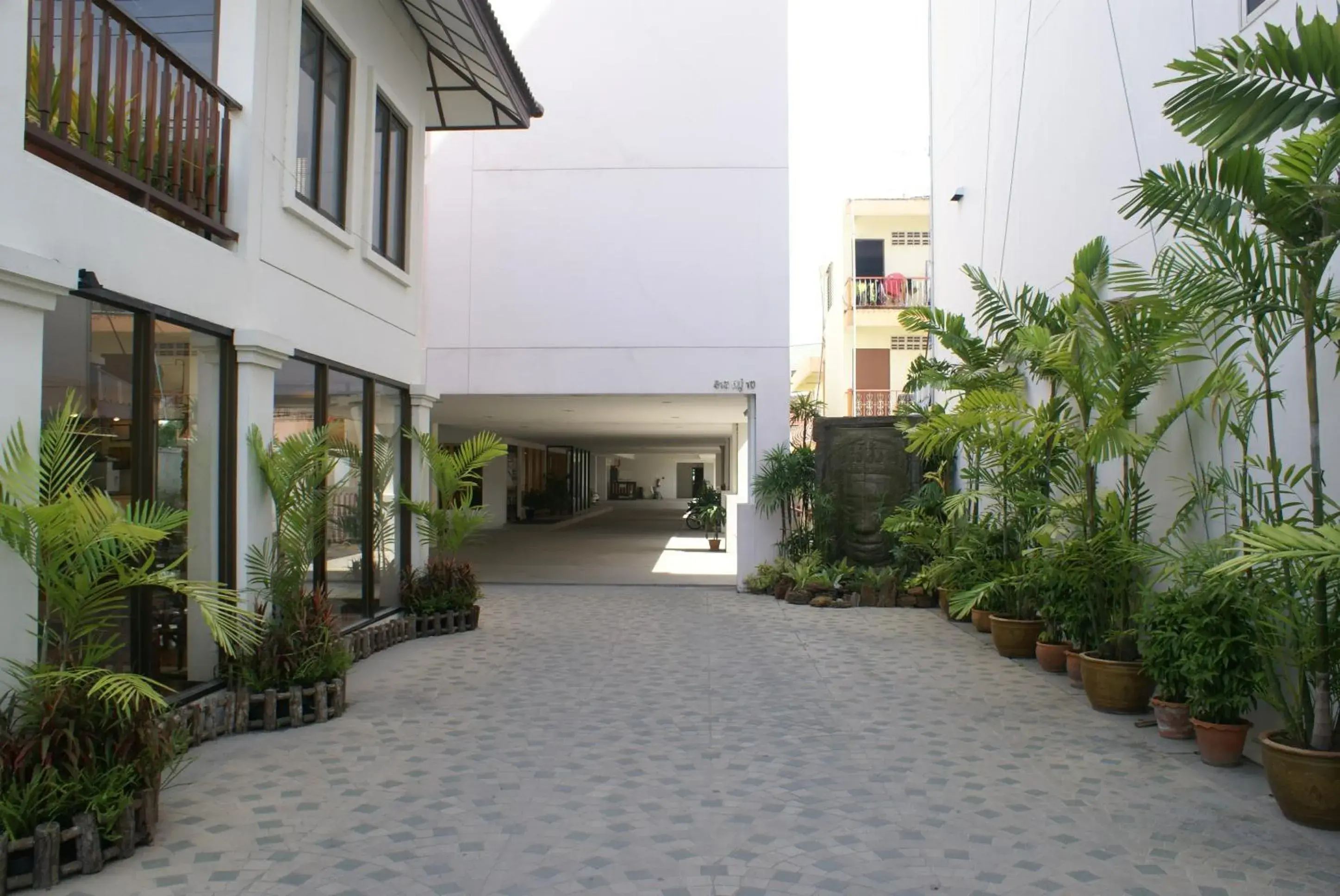 Area and facilities, Property Building in Diamond City Place Hotel