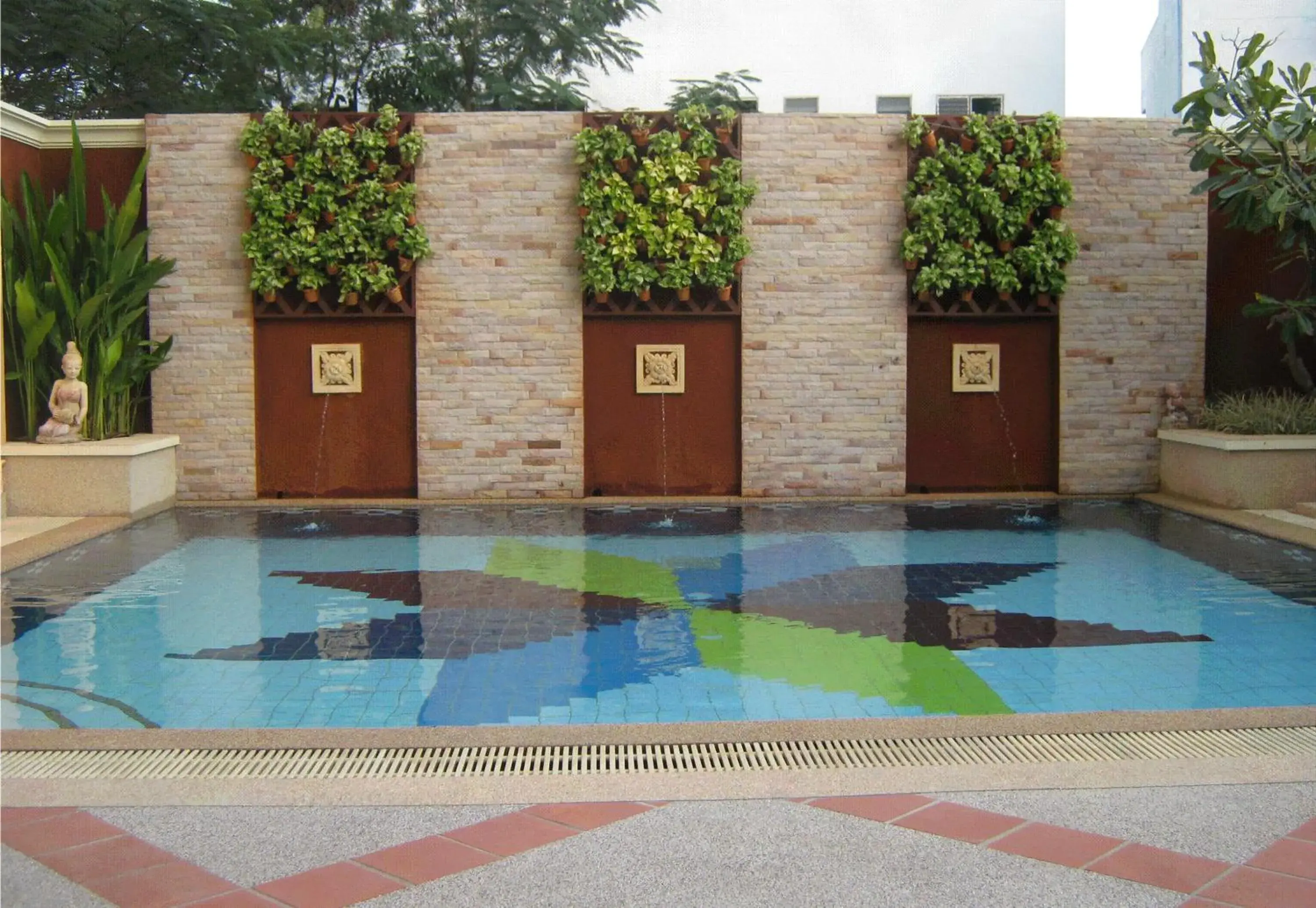 Swimming Pool in Diamond City Place Hotel