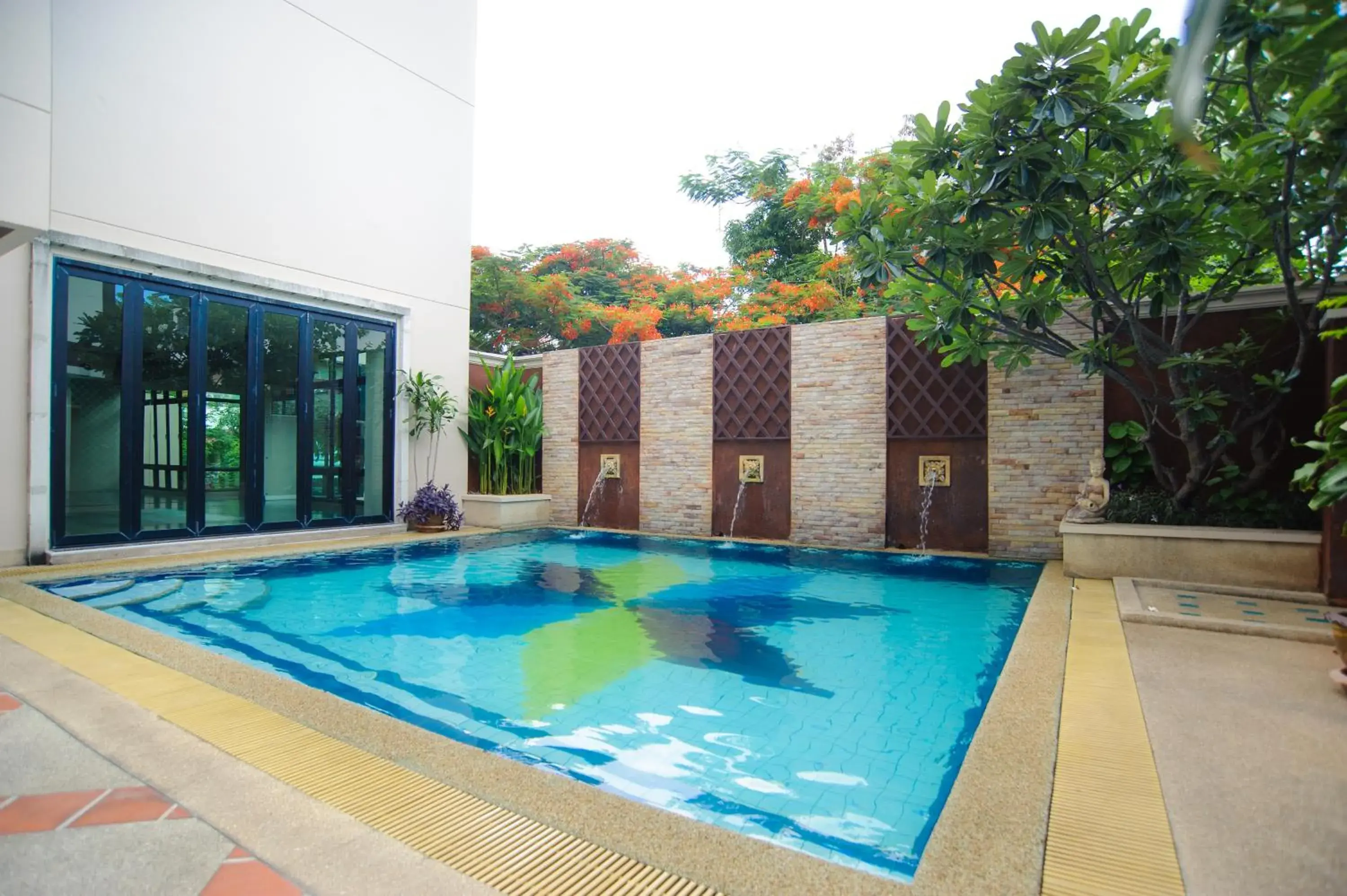 Swimming Pool in Diamond City Place Hotel