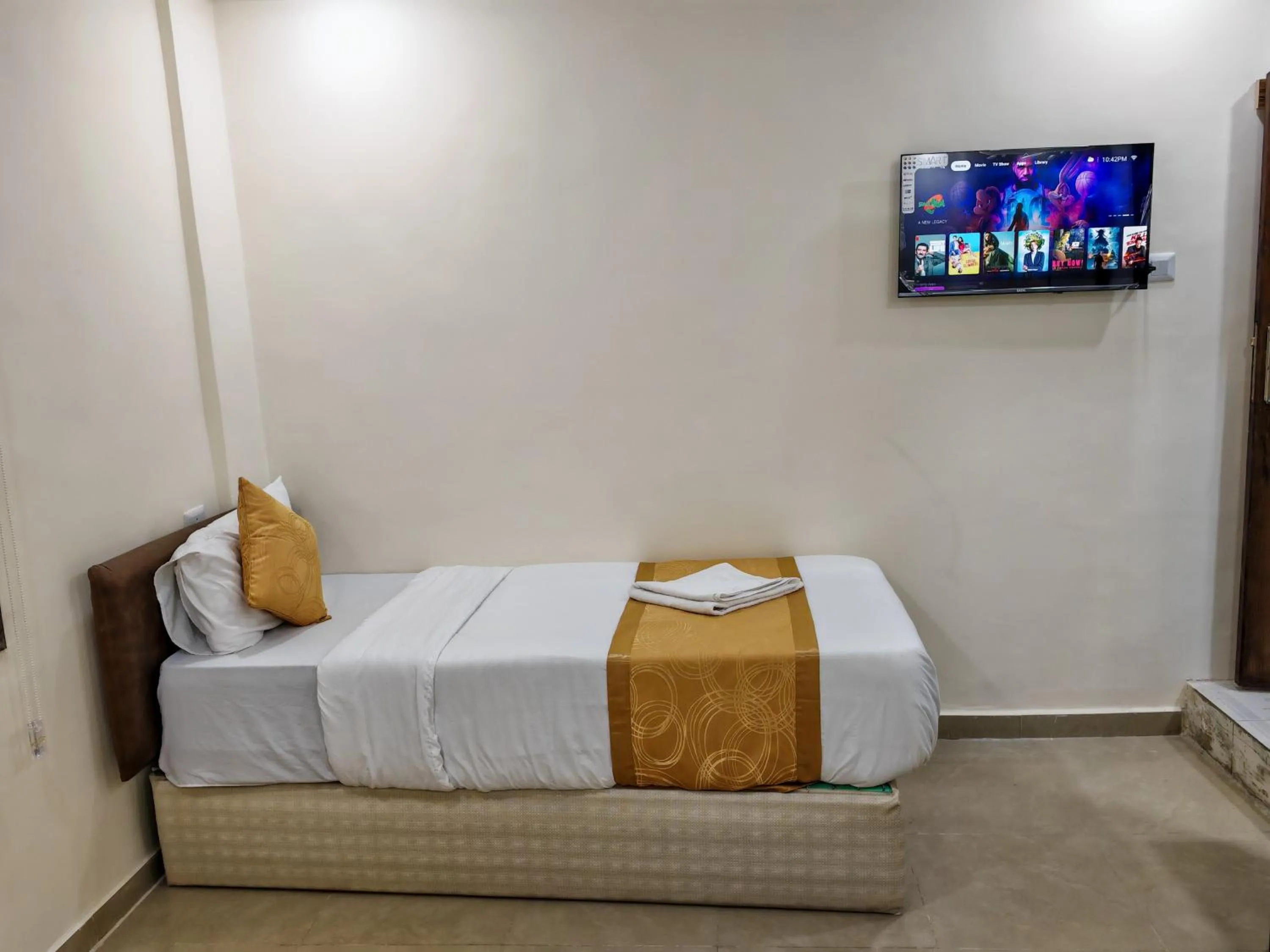 TV and multimedia, Bed in Petra Gate Hotel