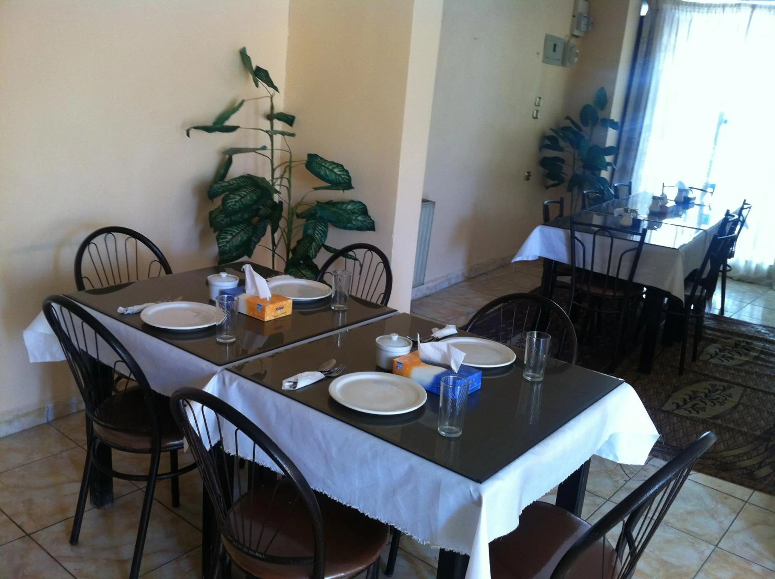 Restaurant/places to eat in Petra Gate Hotel