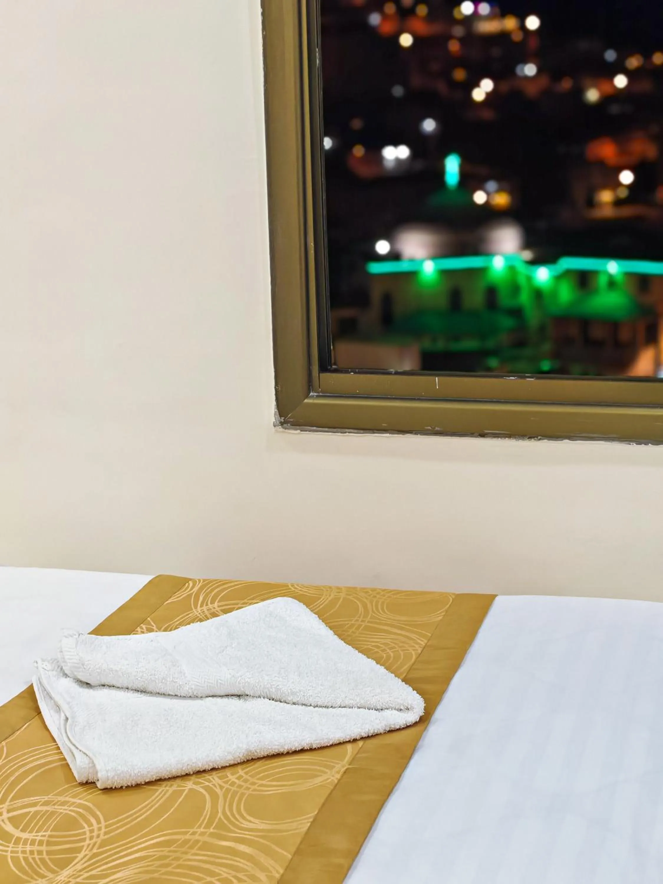 Night, Bed in Petra Gate Hotel