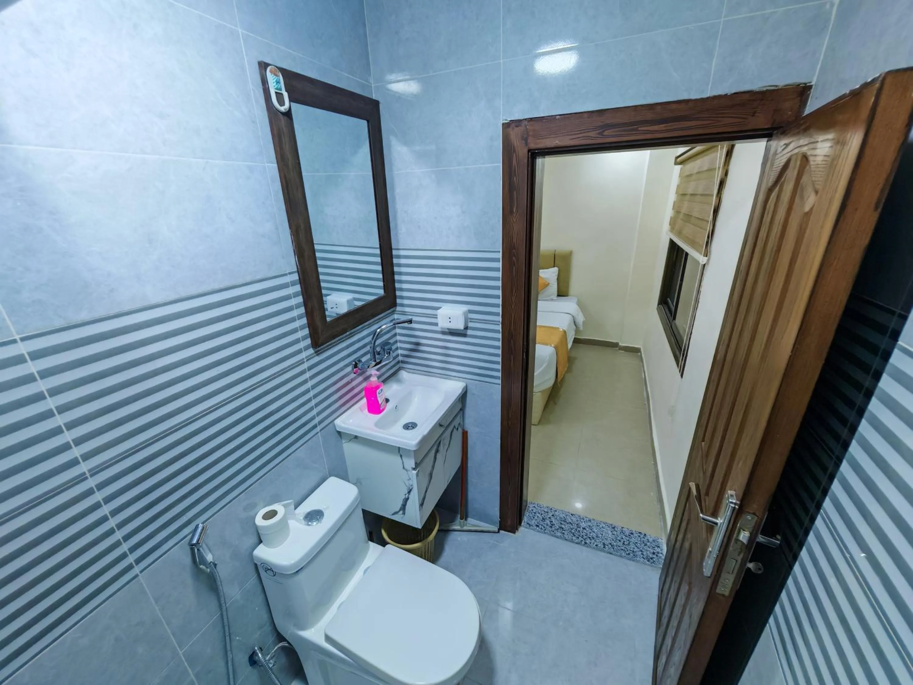 Toilet in Petra Gate Hotel