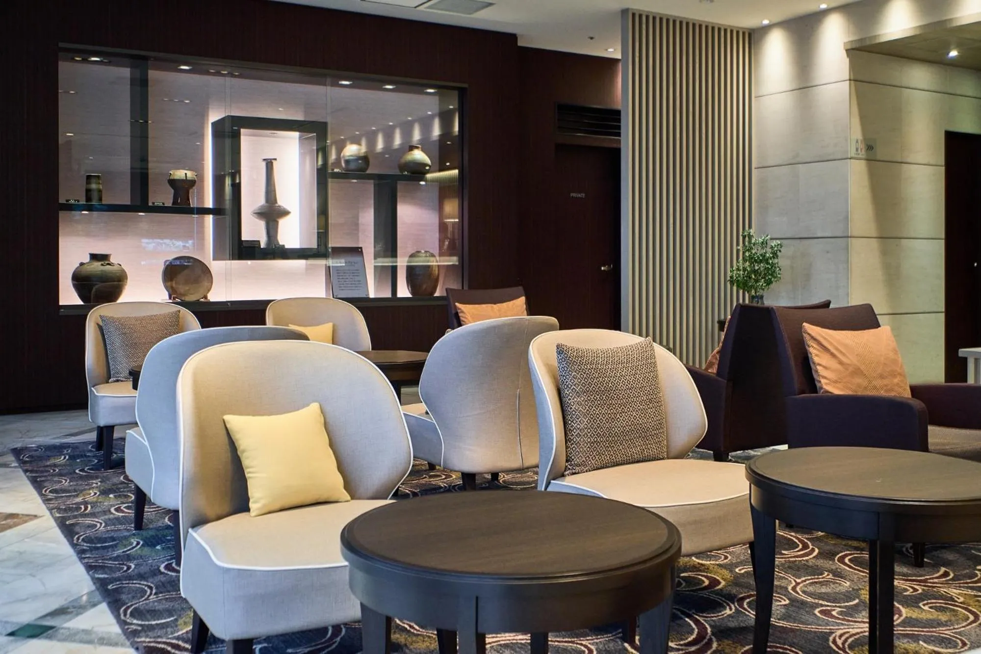 Lobby or reception in Okayama Koraku Hotel