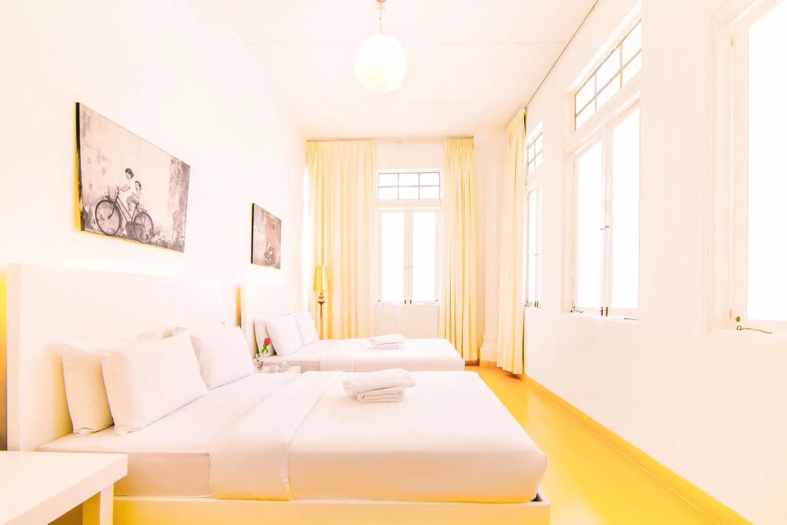 Cycling, Bed in Chulia Heritage Hotel