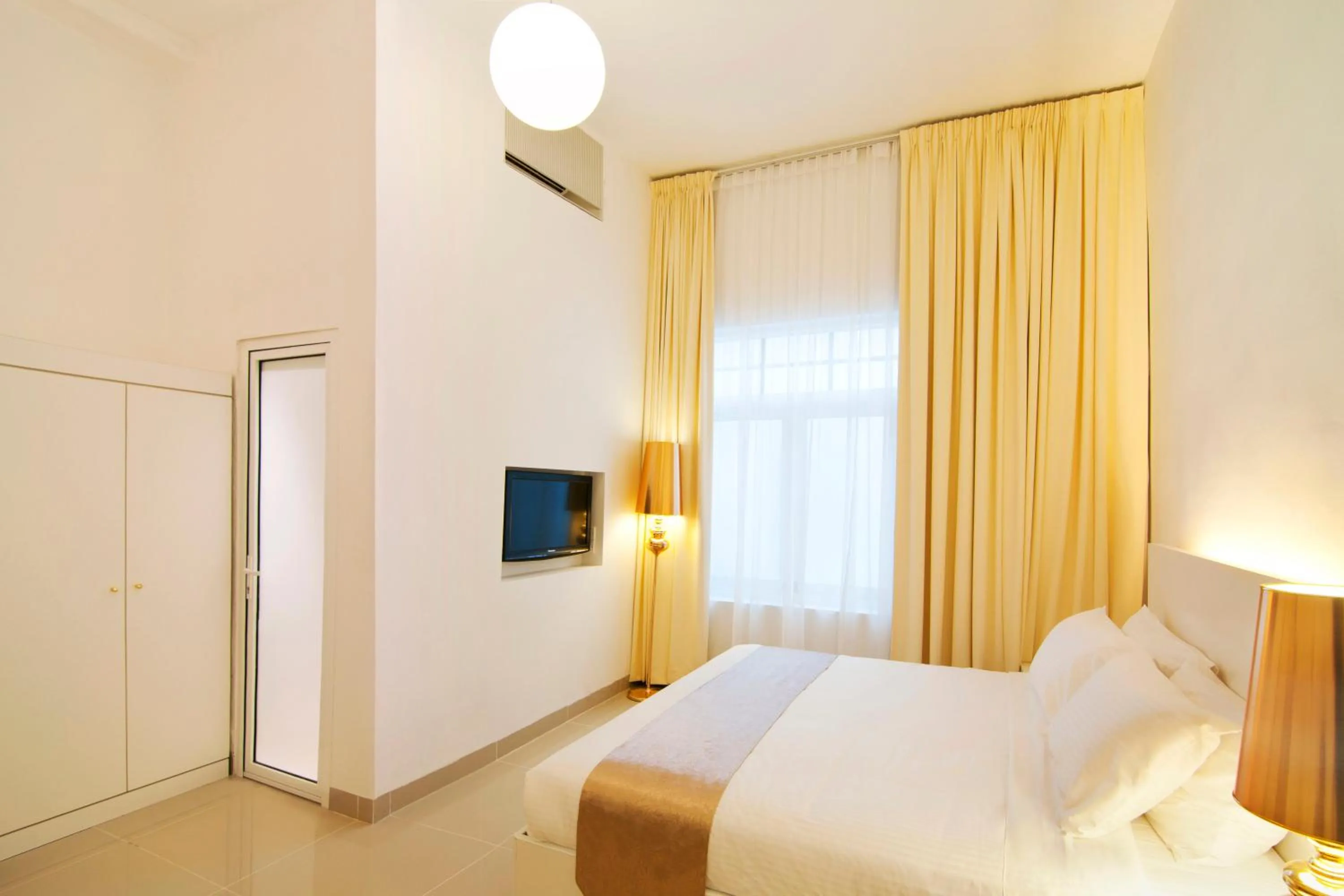 Bed in Chulia Heritage Hotel