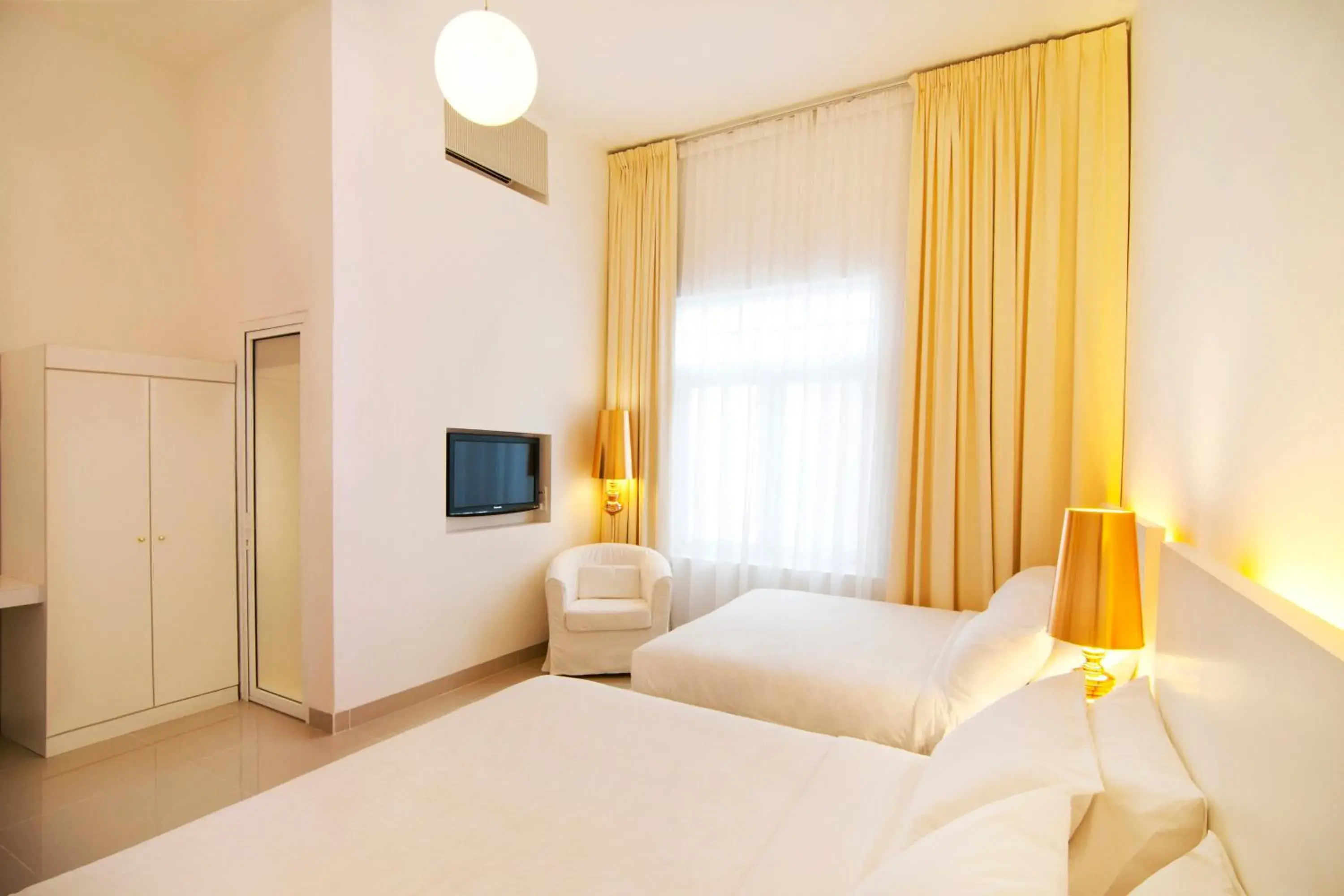 Bed in Chulia Heritage Hotel Bed in Chulia Heritage Hotel