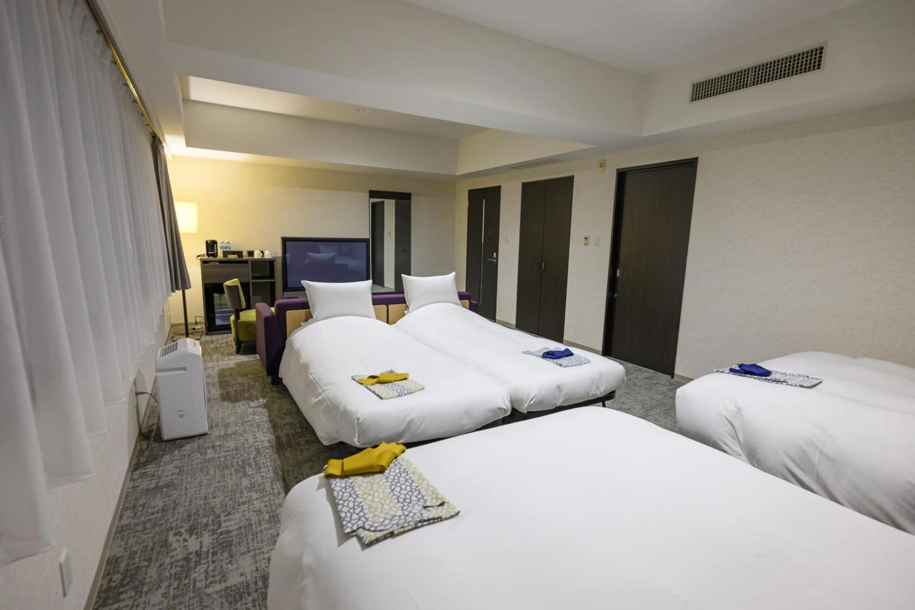 Bed in Hotel Kanazawa