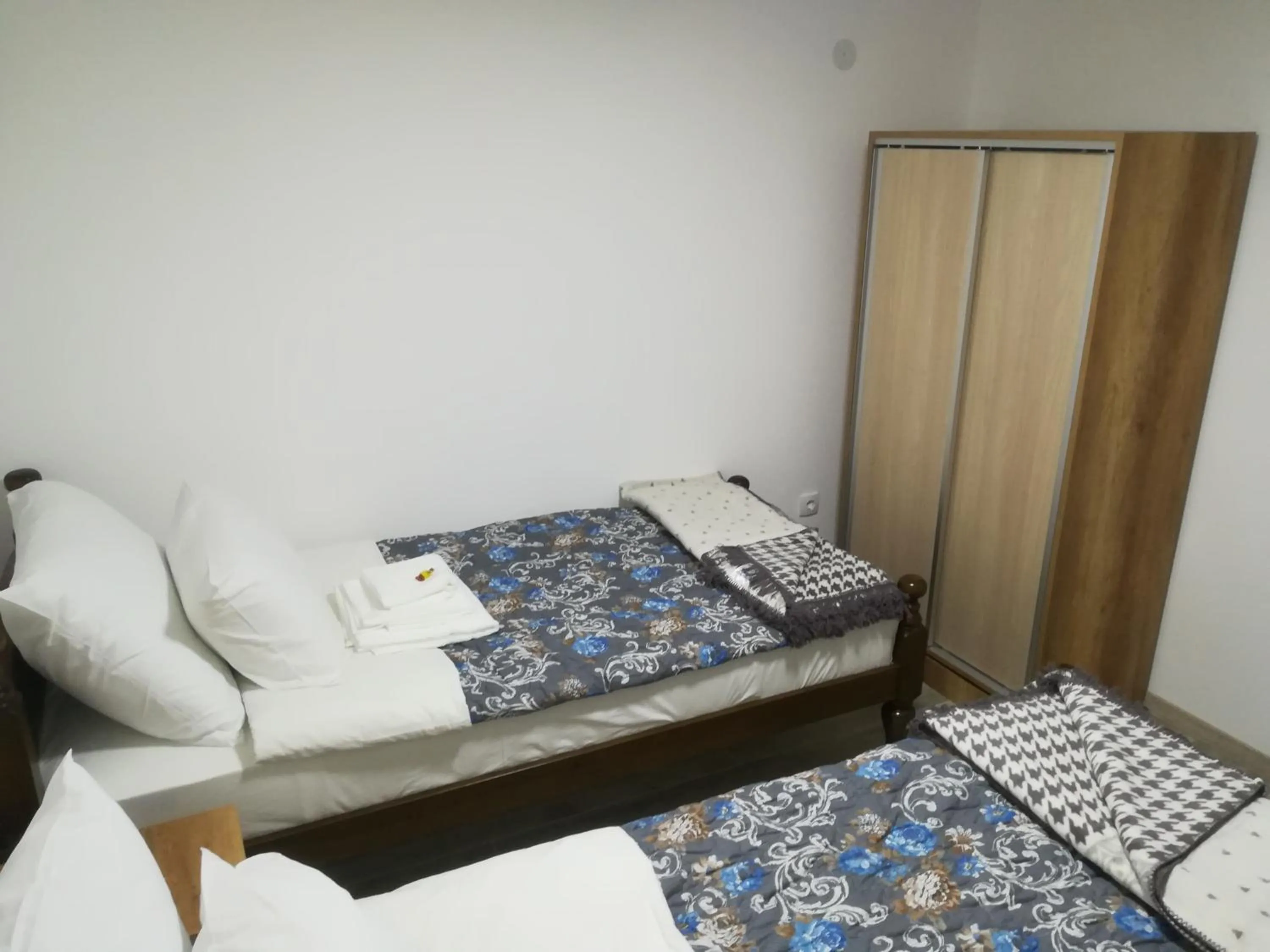 Bed in Karavan 123